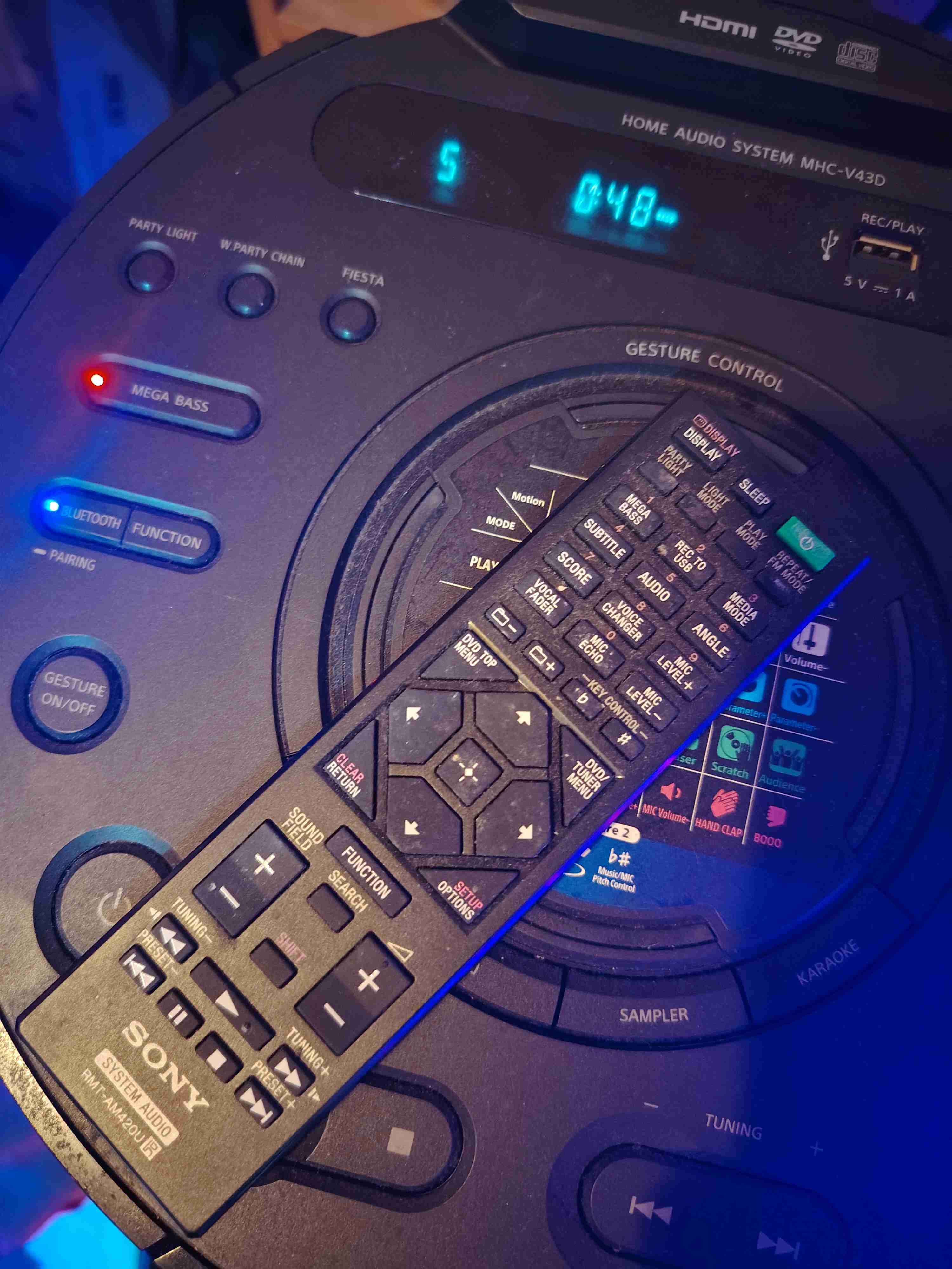 Torre de sonido Sony con luces LED - 4