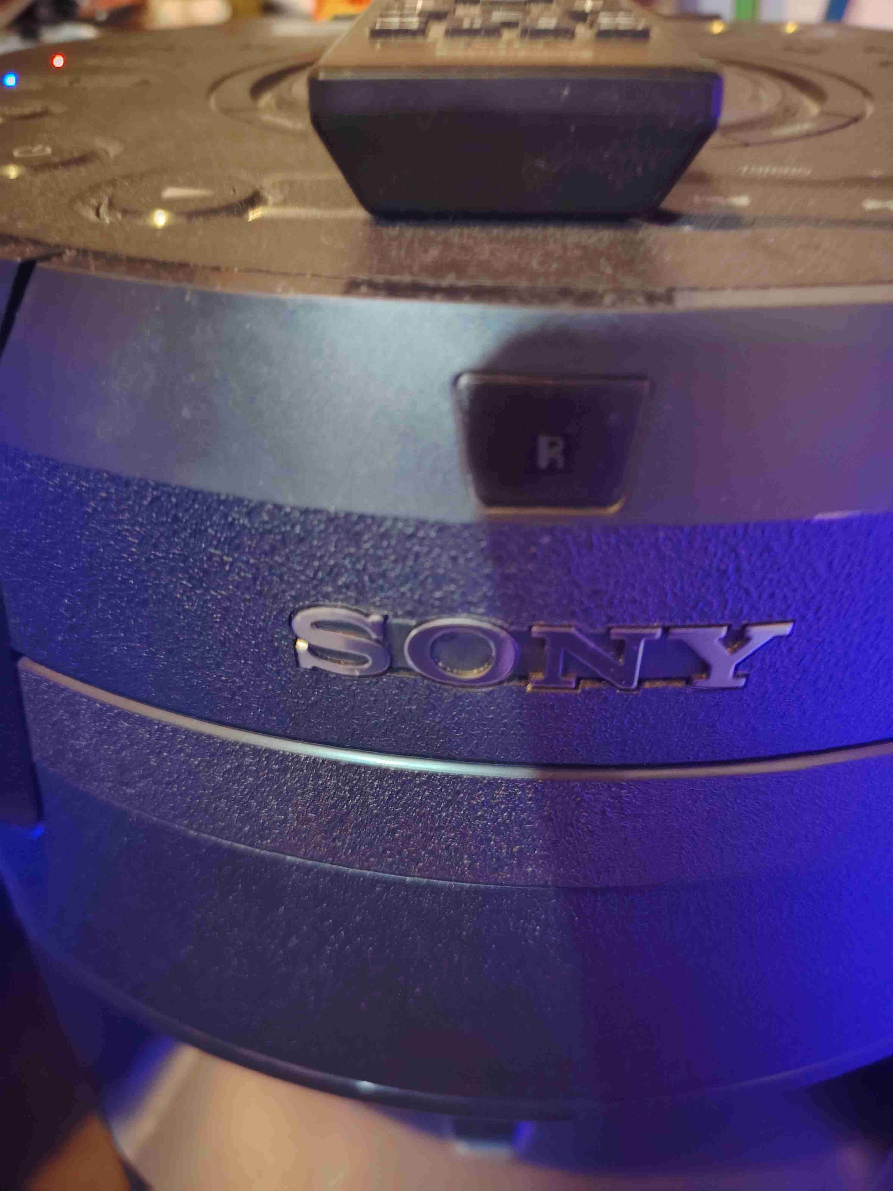 Torre de sonido Sony con luces LED - 6