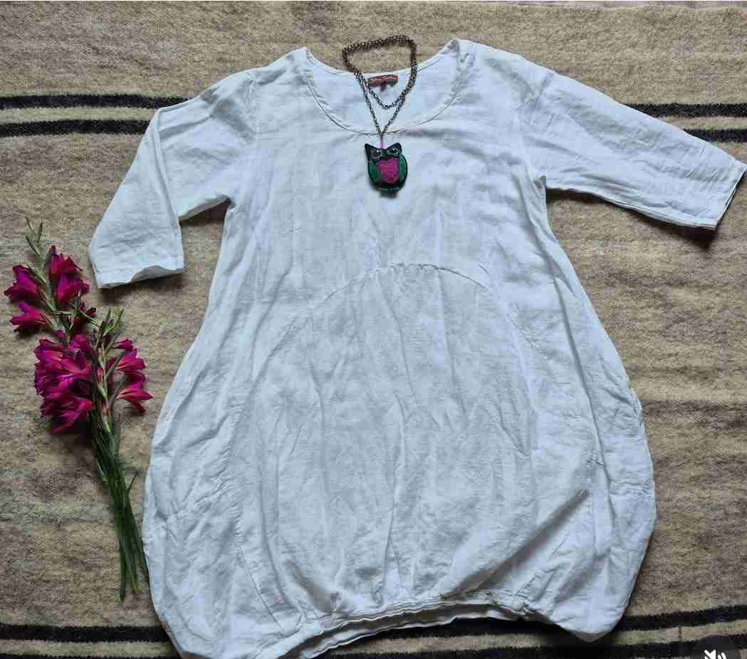 Vestido blanco de lino - miniatura 1