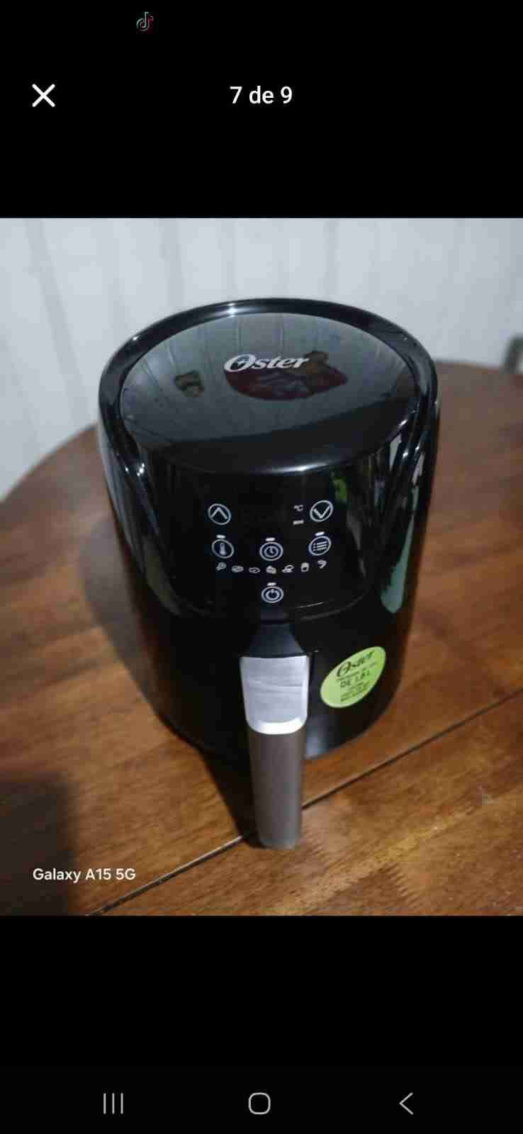 Freidora de aire Oster negra - miniatura 1