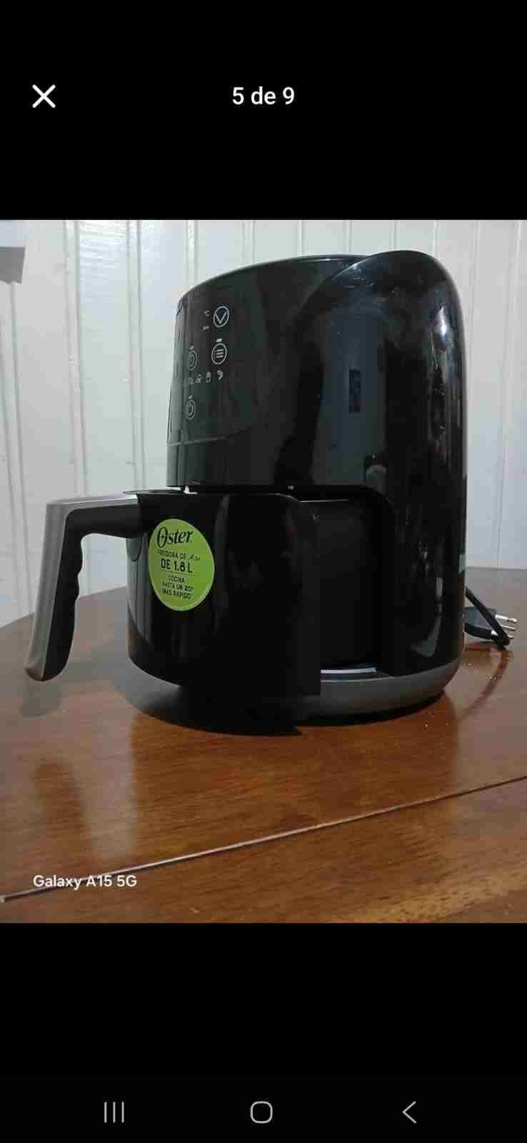 Freidora de aire Oster negra - miniatura 3