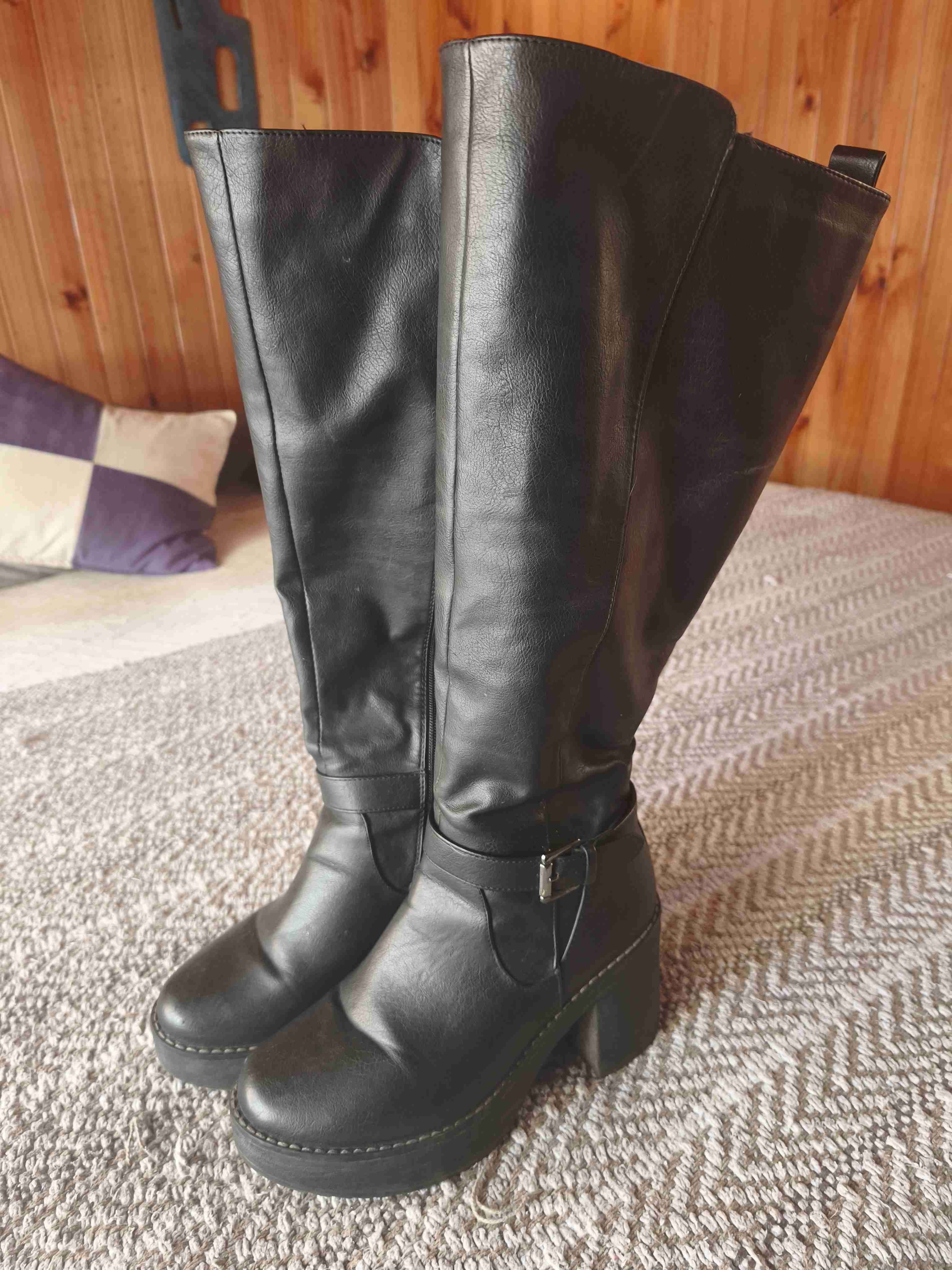 Botas largas negras con taco - 1