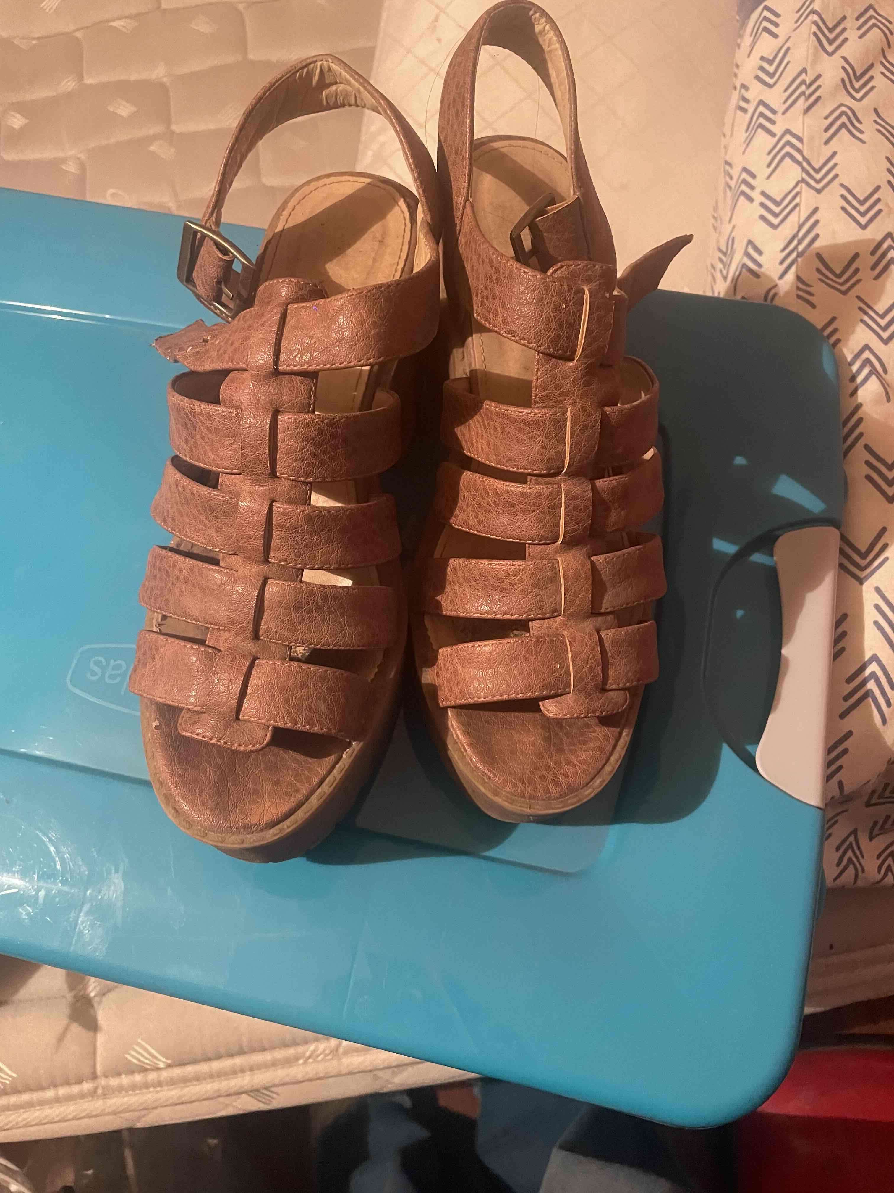 Sandalias marrones de cuero - 1