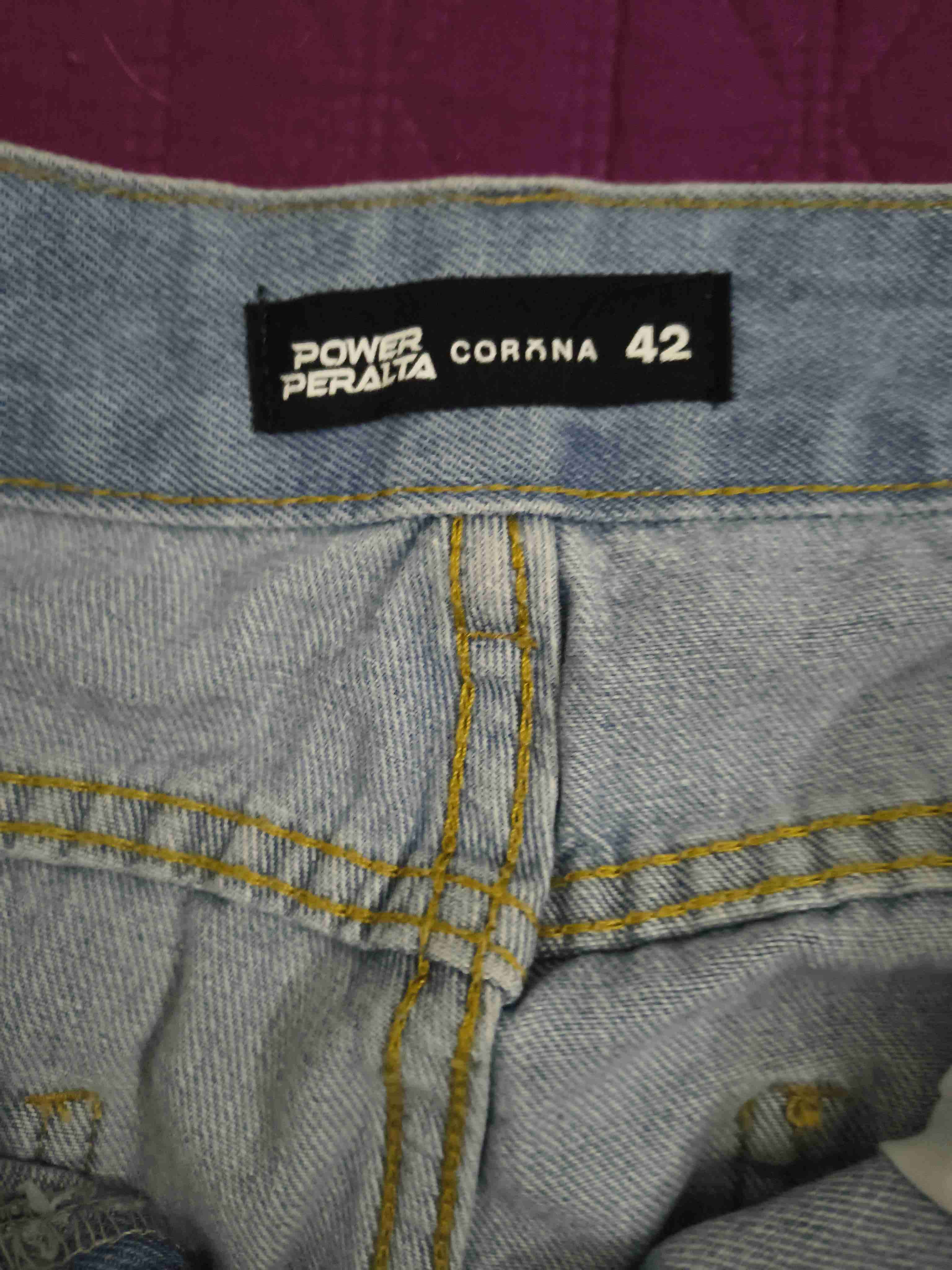 Jeans desgastados azul claro - miniatura 2