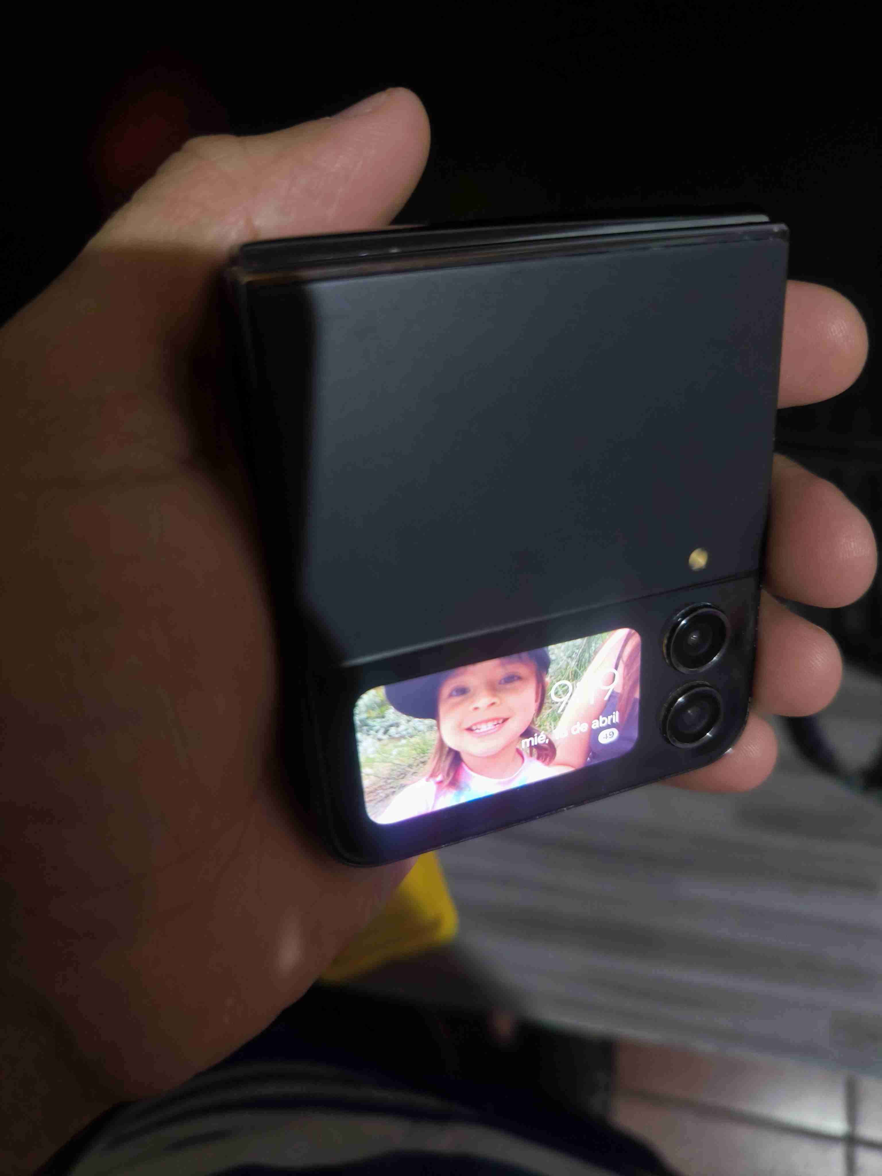 Samsung flip 4 - miniatura 4