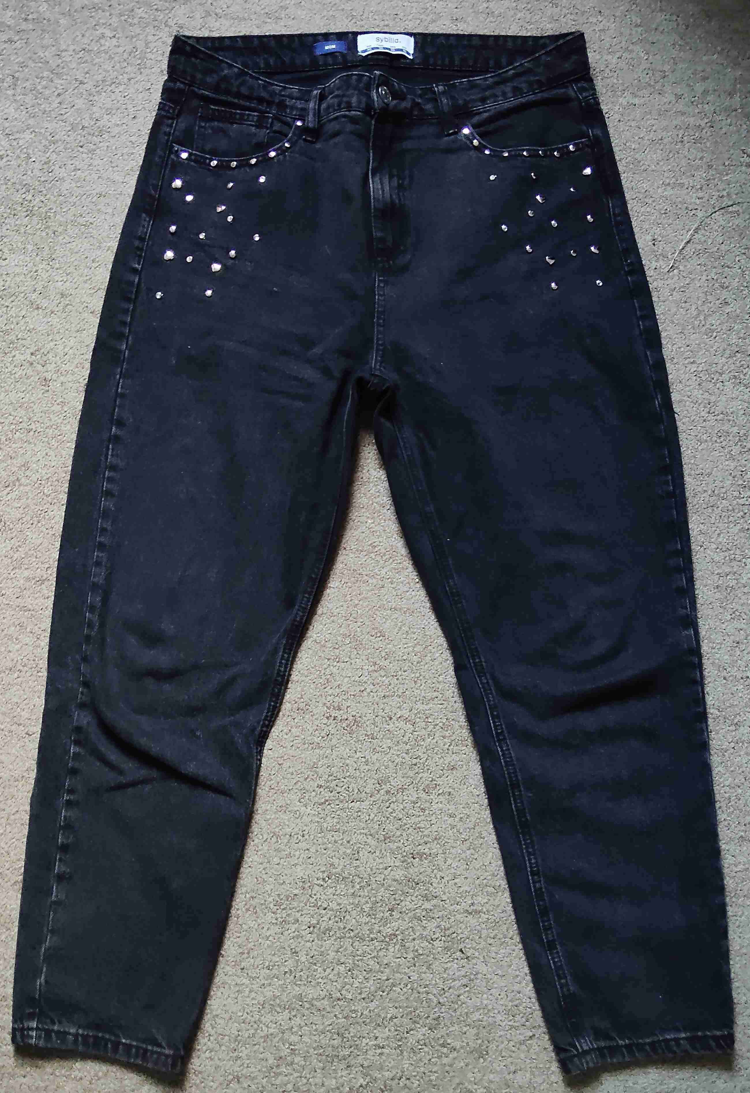 Jeans negros con tachas decorativas - miniatura 1