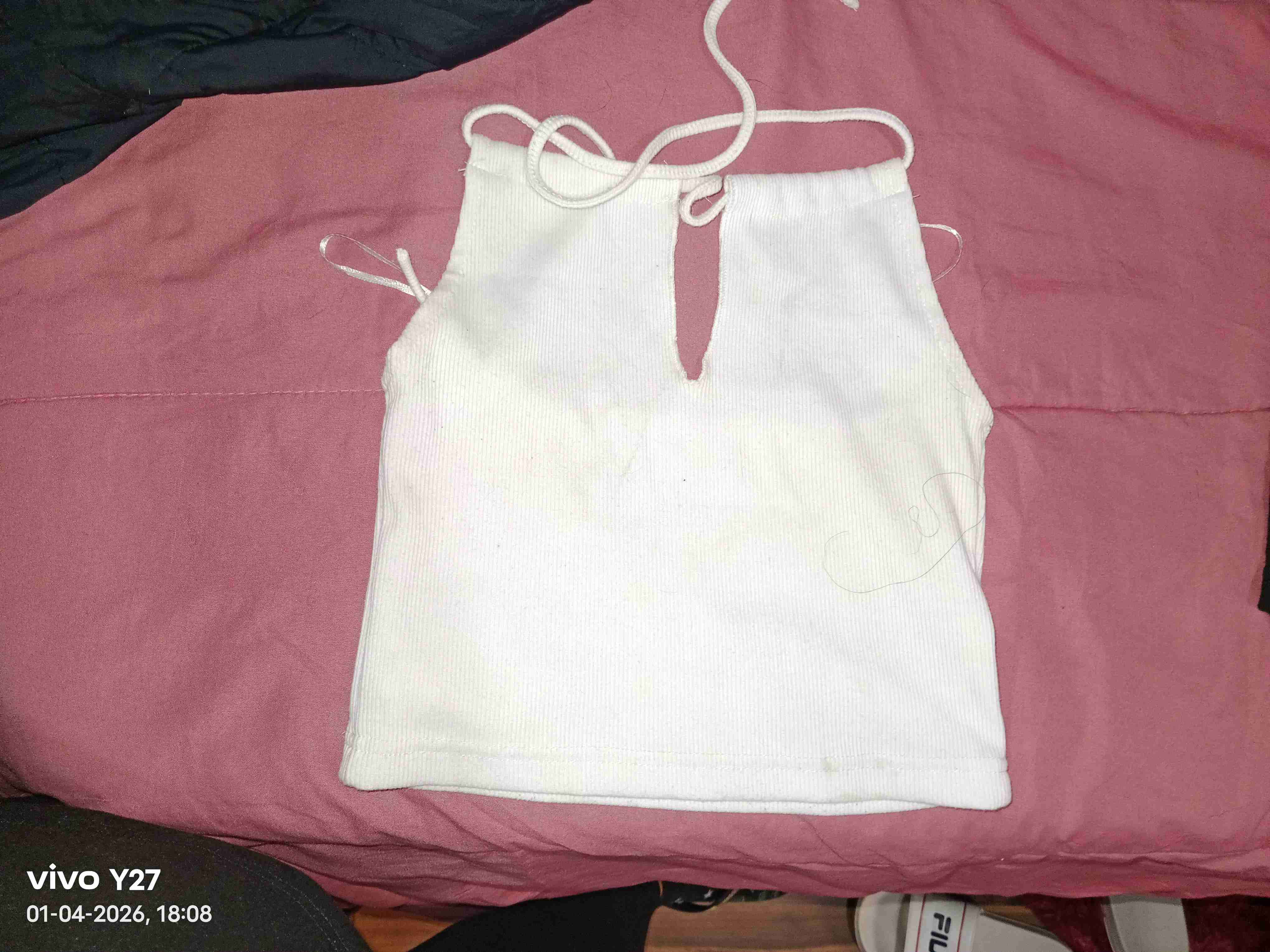 Polera blanca sin mangas