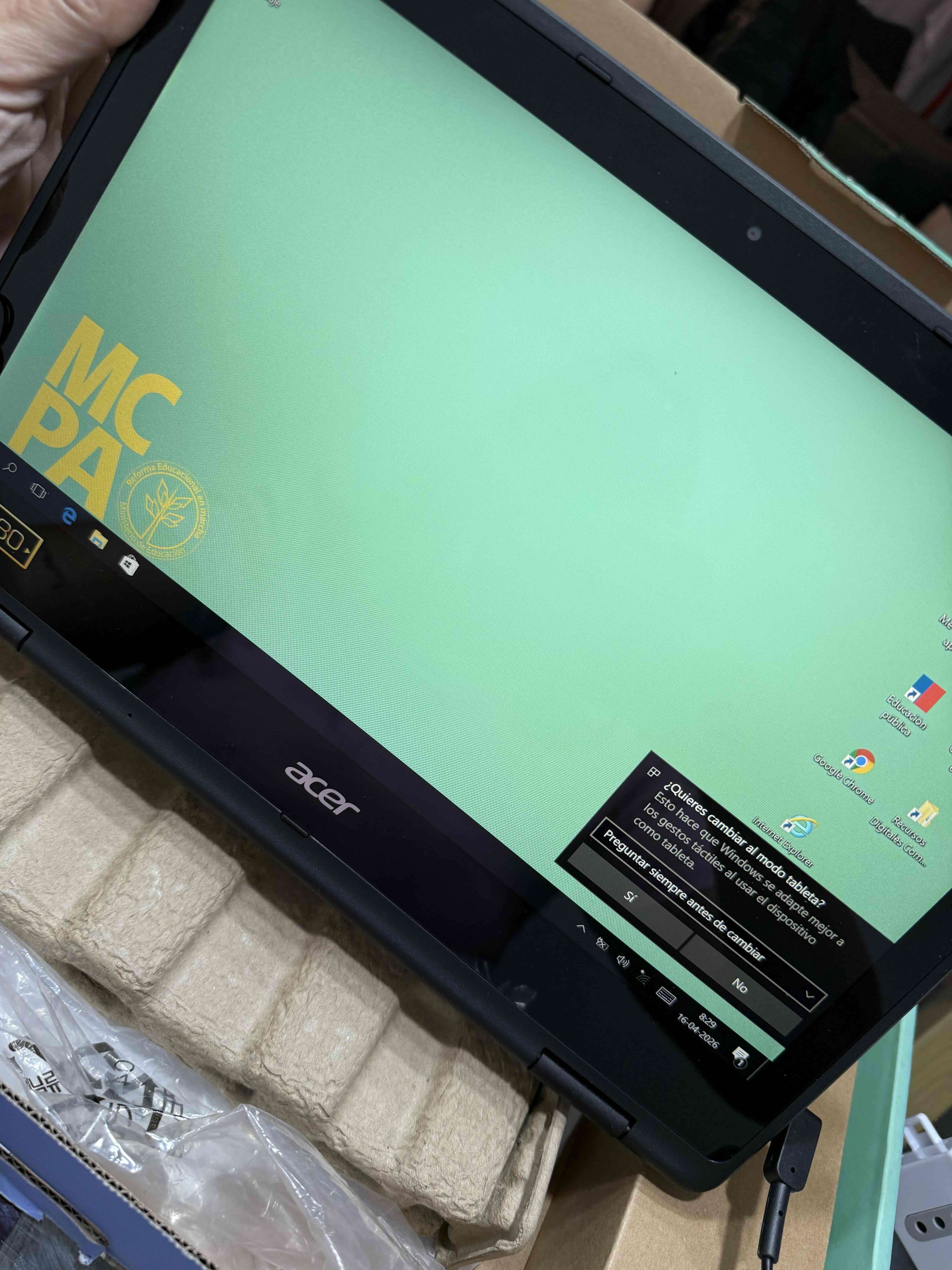 Laptop Acer en buen estado - miniatura 2