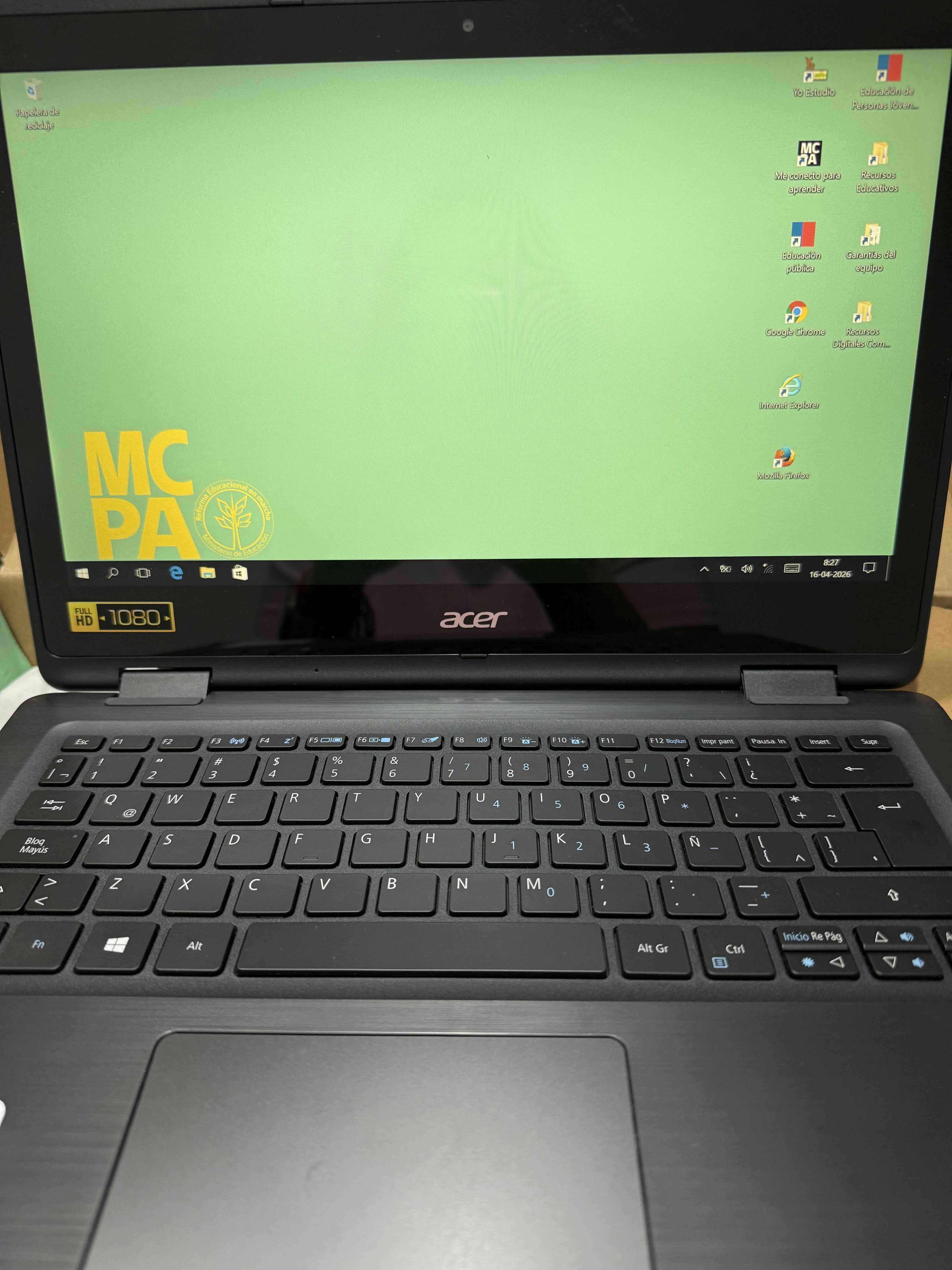 Laptop Acer en buen estado - miniatura 3
