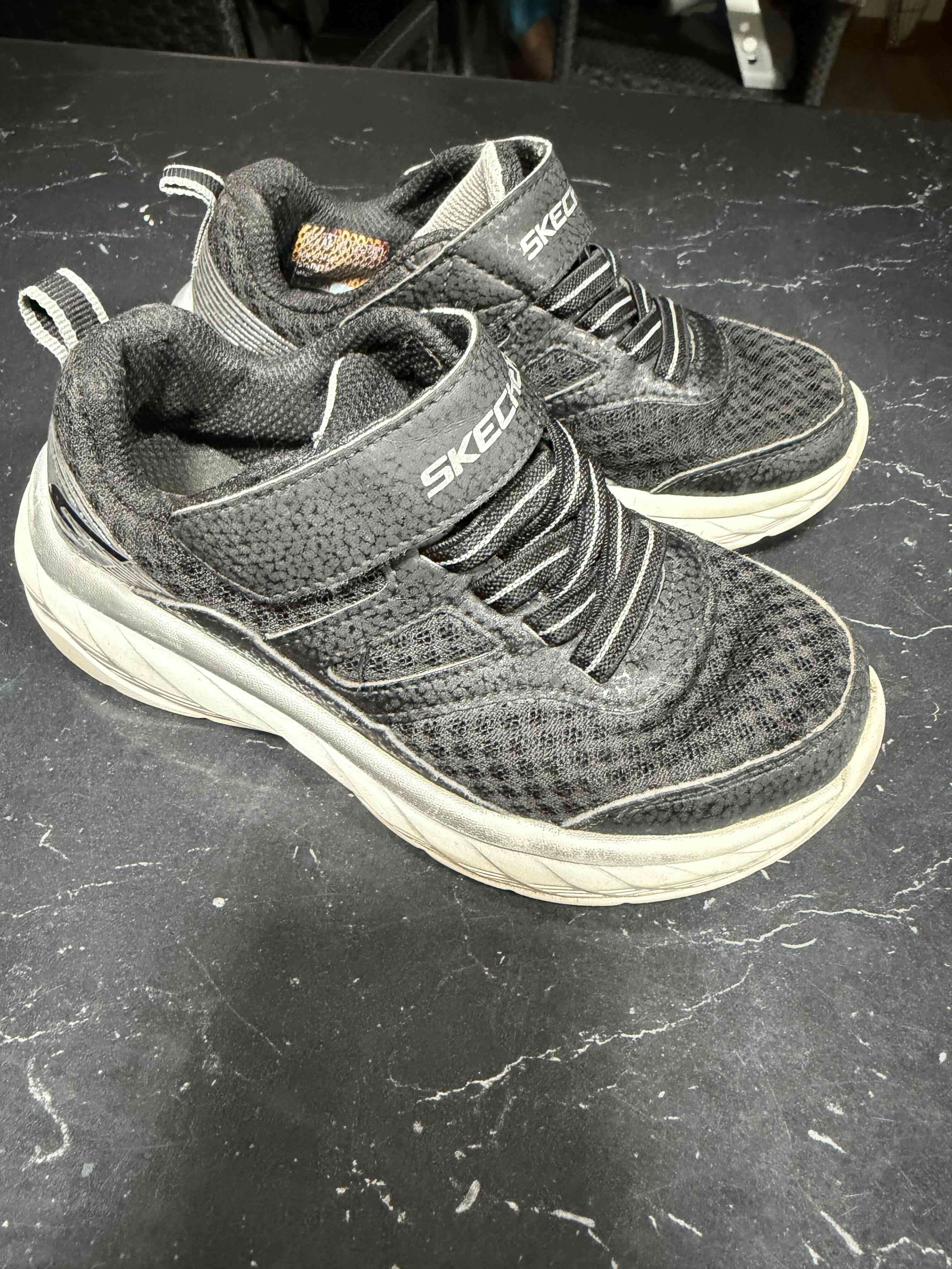 Zapatillas Skechers negras - miniatura 1