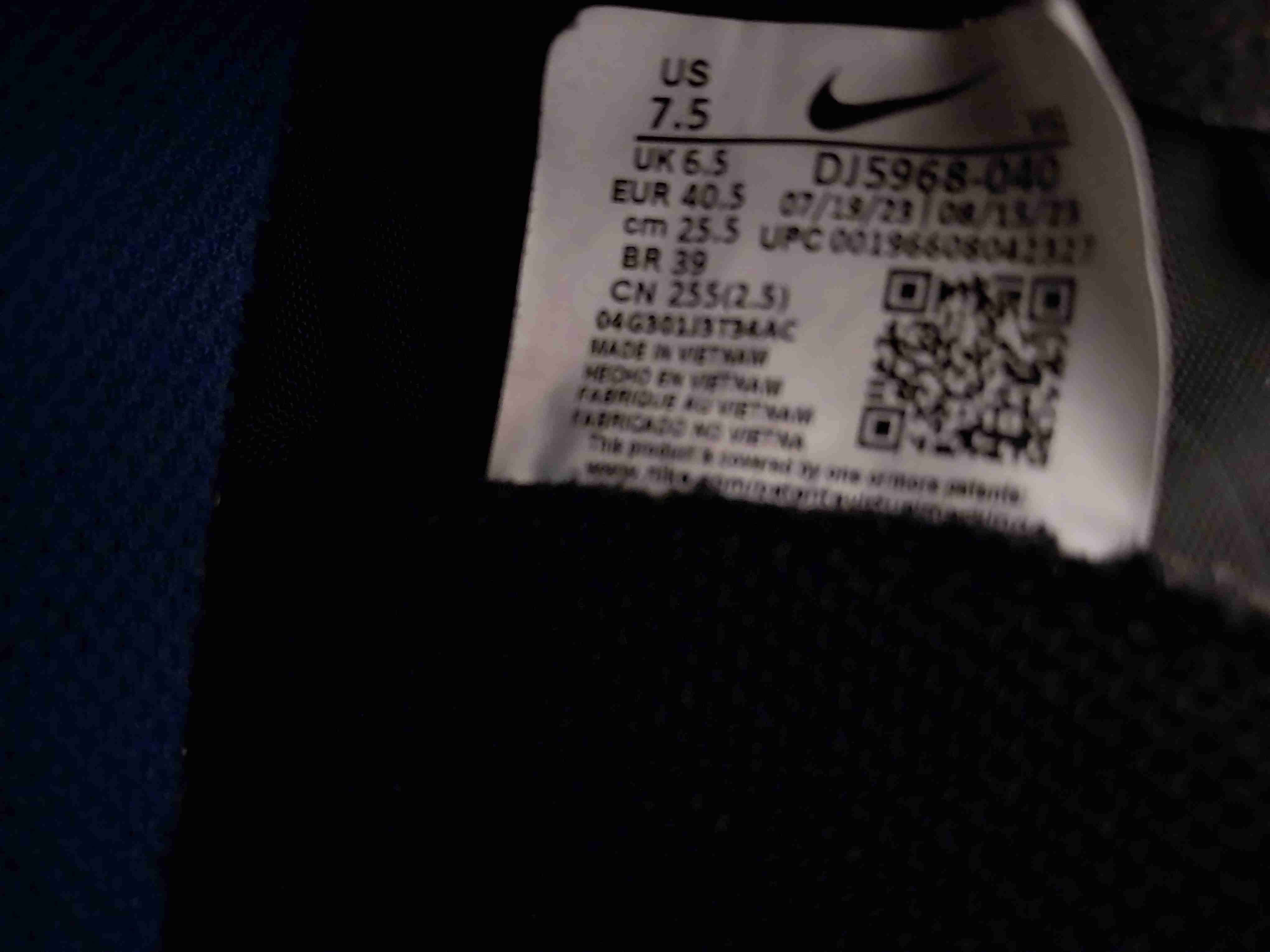 Zapatillas deportivas negras y azules - miniatura 3