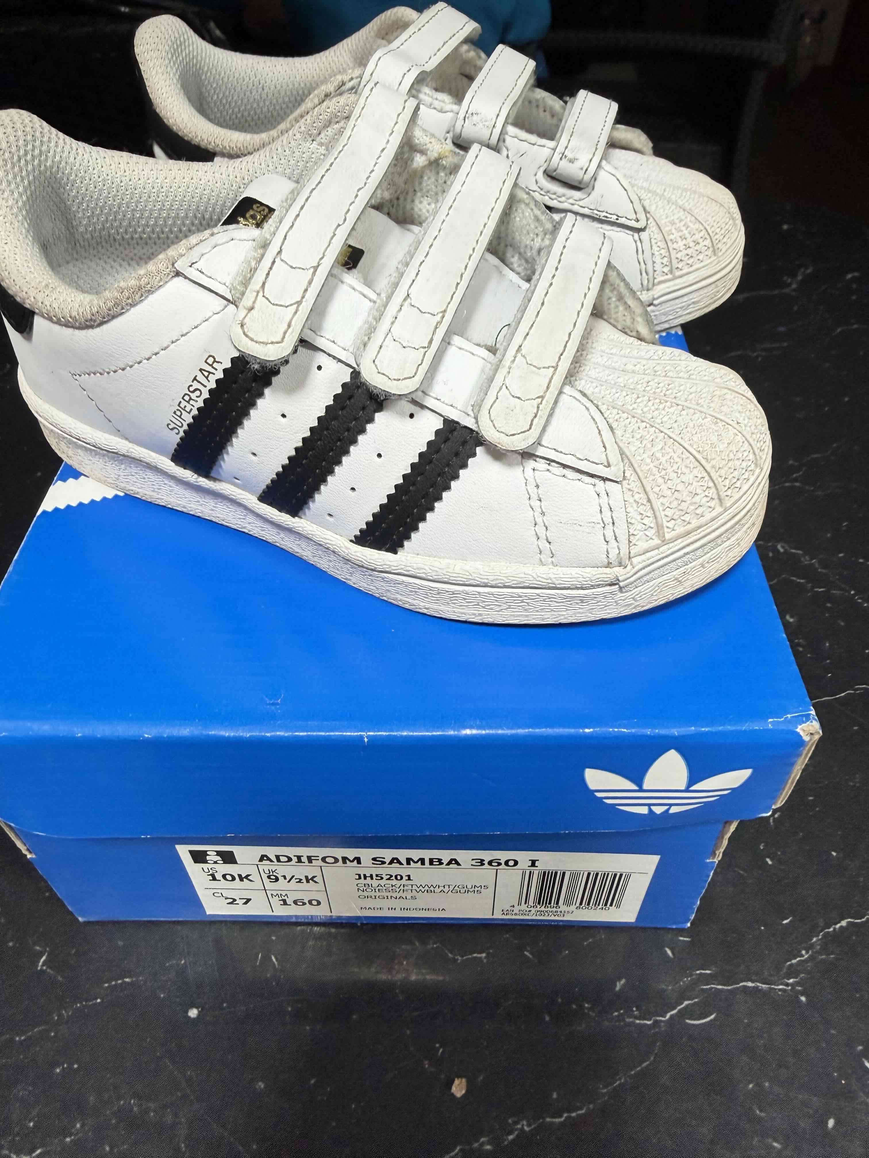 Zapatillas blancas con tiras - 1