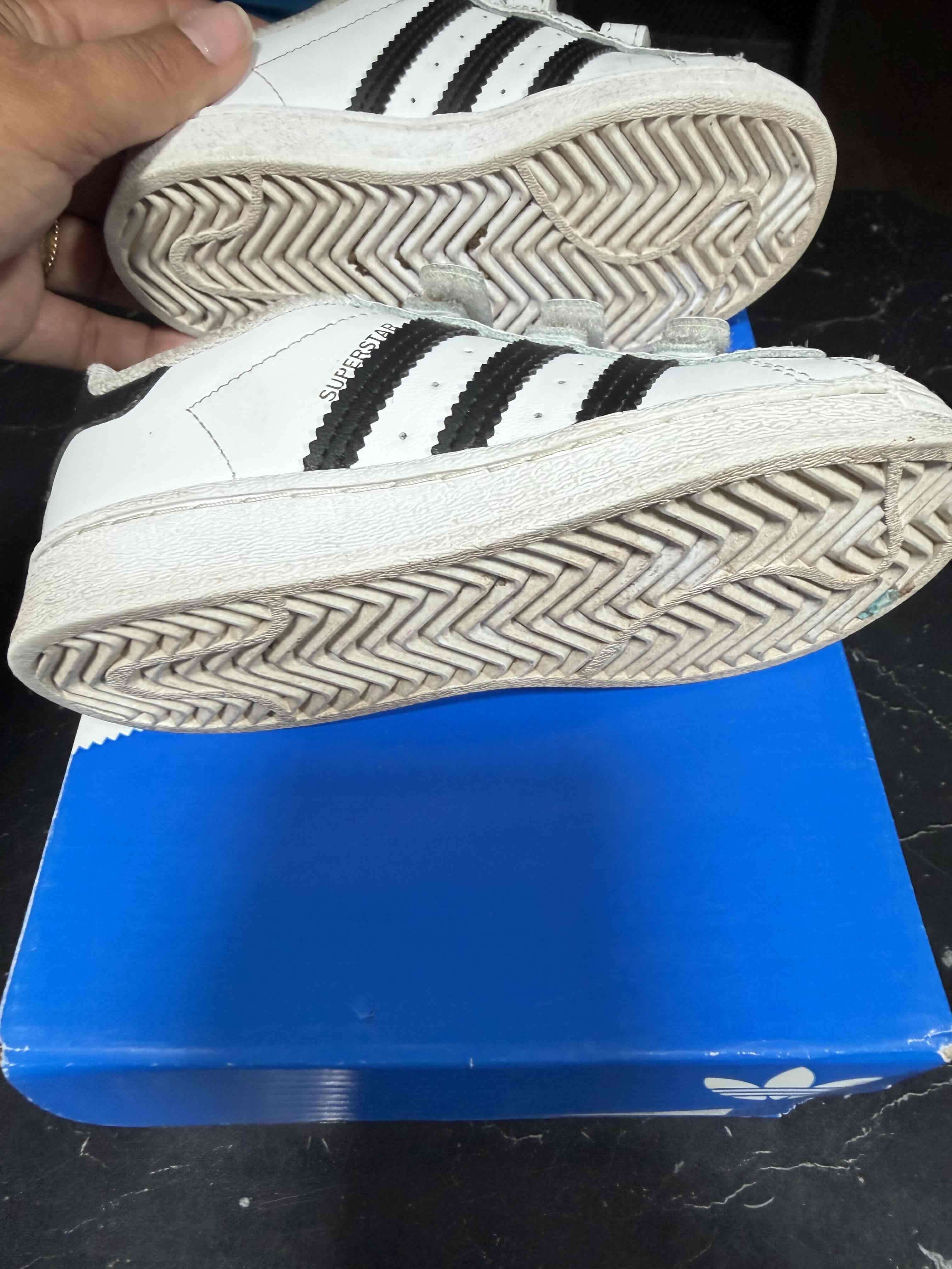 Zapatillas blancas con tiras - 2