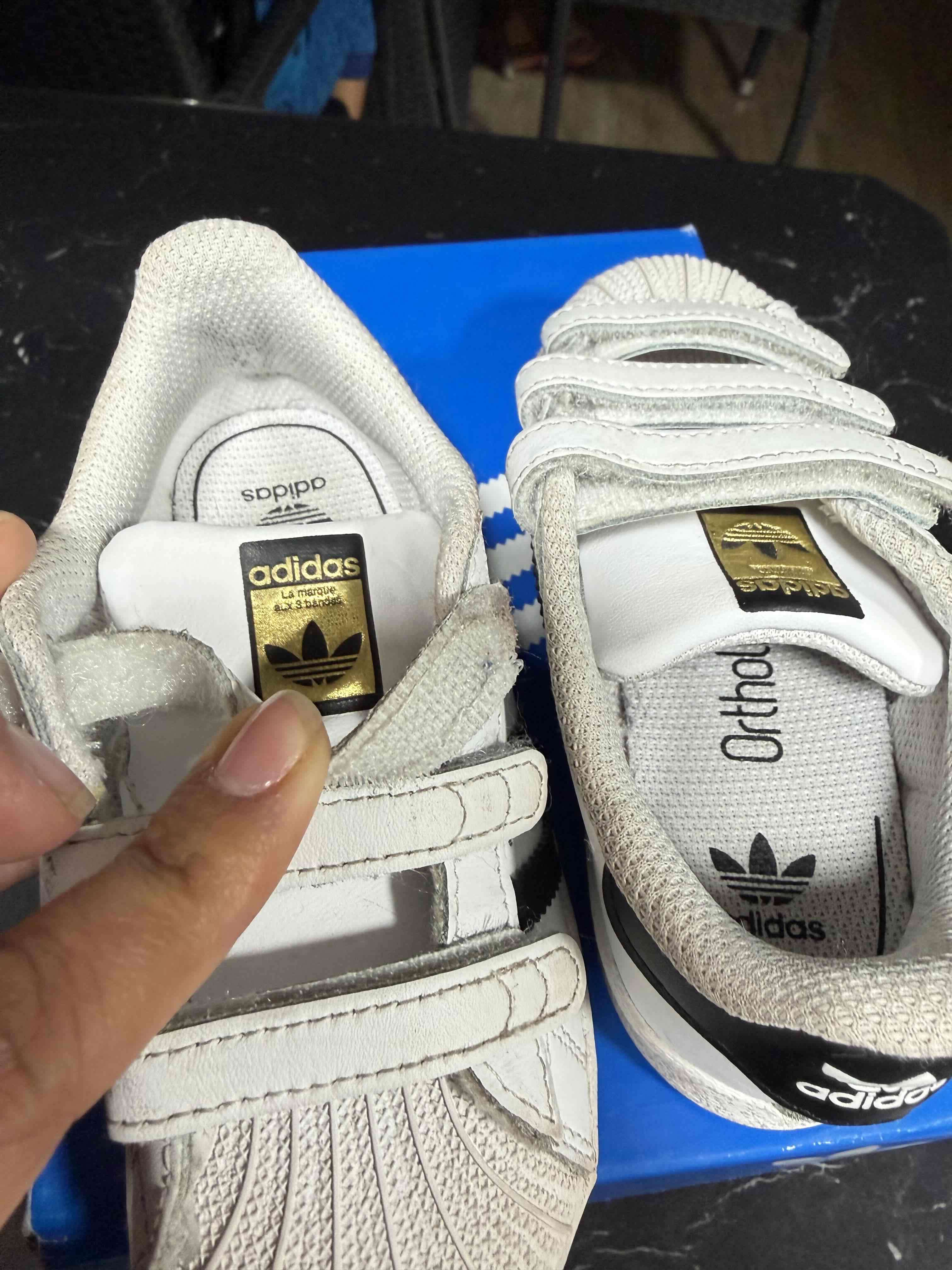 Zapatillas blancas con tiras - 5