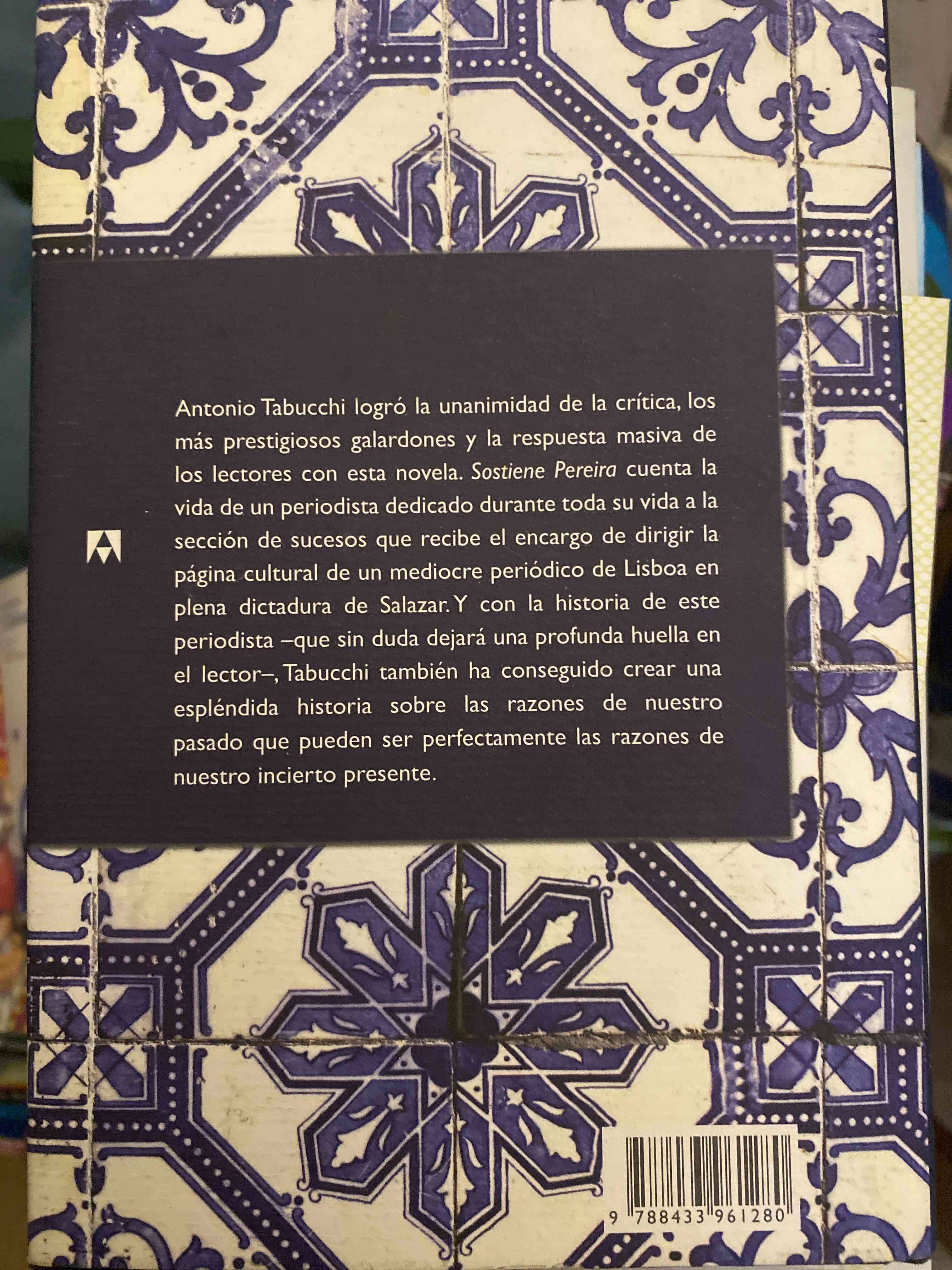 Libro 'Sostiene Pereira' de Antonio Tabucchi - miniatura 2