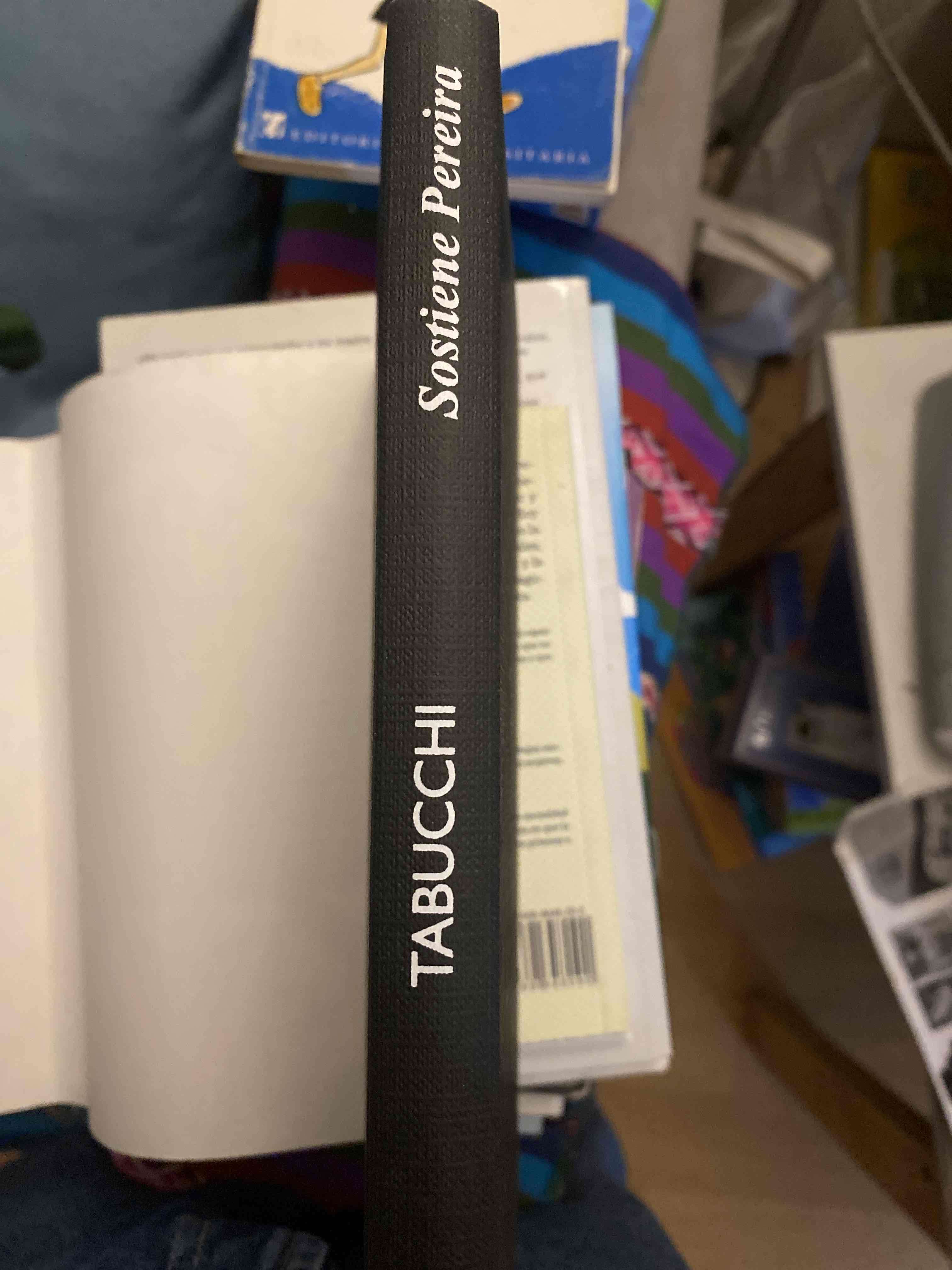 Libro 'Sostiene Pereira' de Antonio Tabucchi - miniatura 3