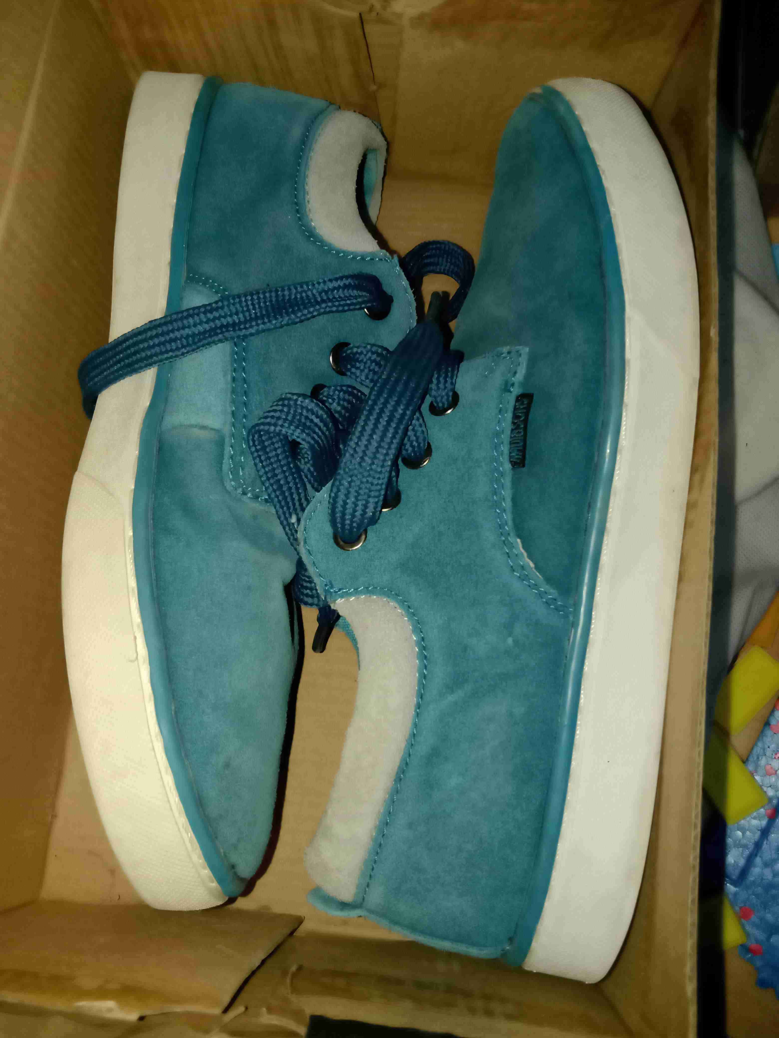 Zapatillas azules casuales