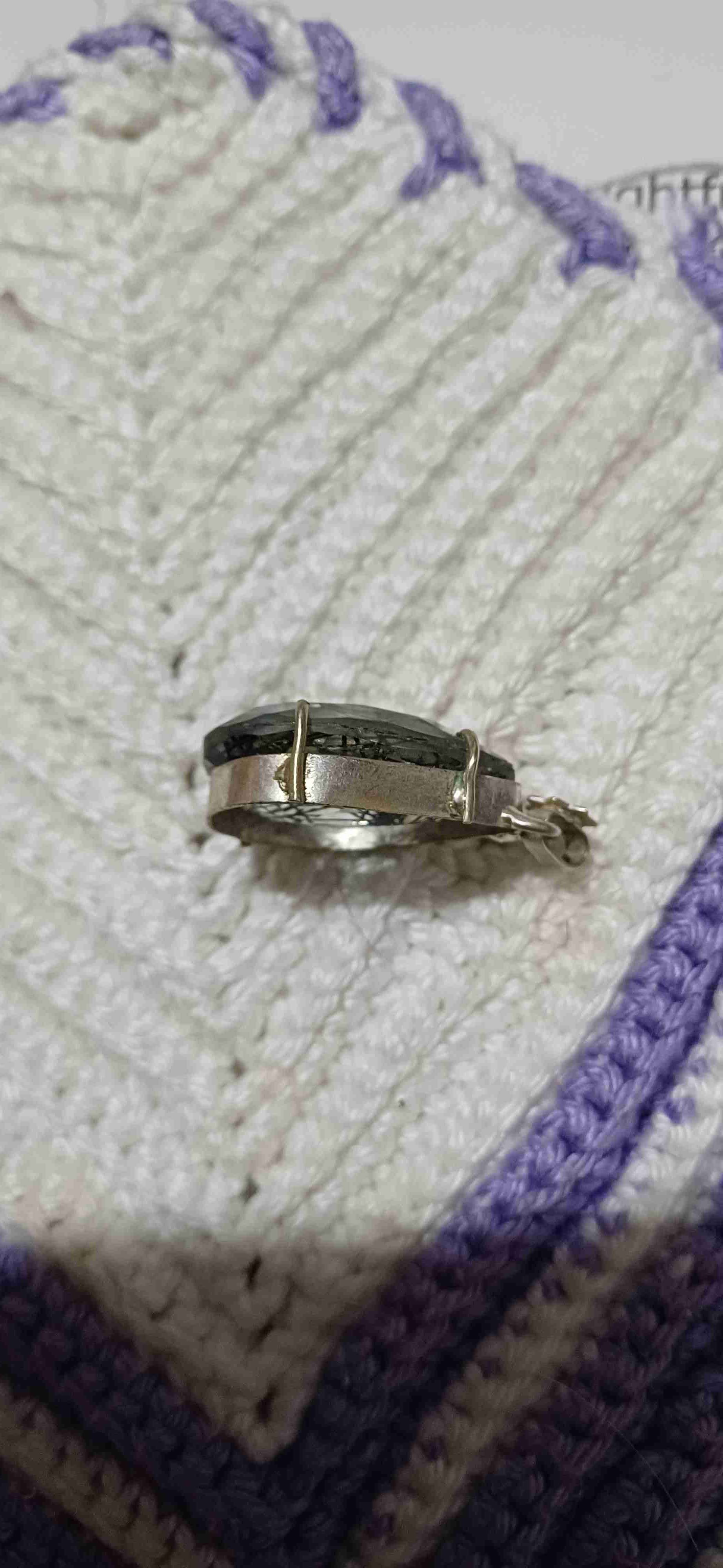 Colgante de gota con diseño único - miniatura 3