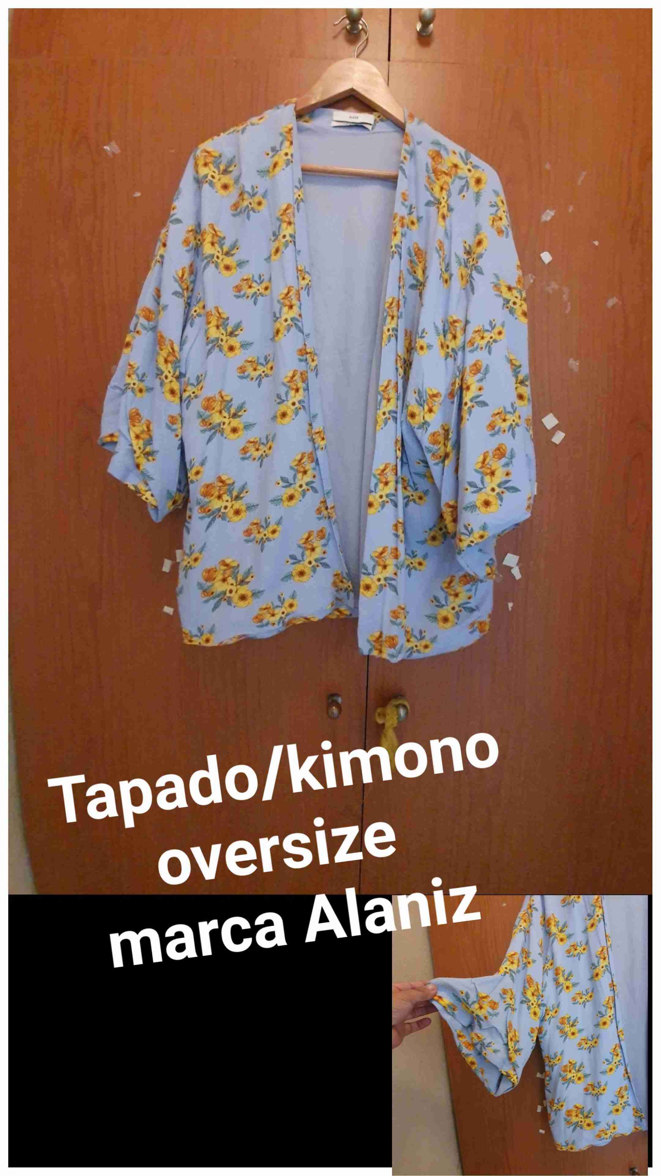 Kimono oversize azul floreado