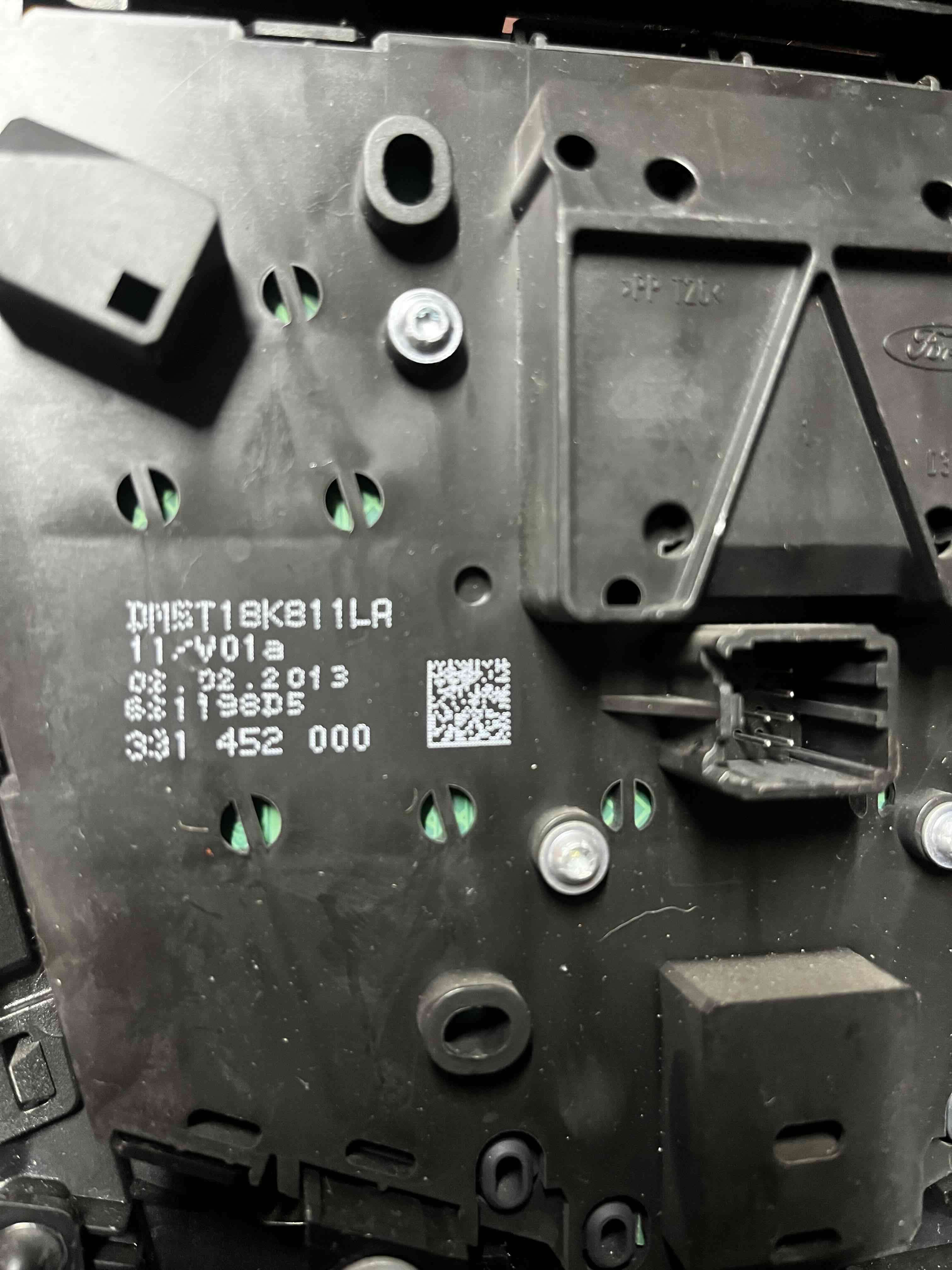 Panel frontal Ford  de auto con controles - miniatura 3