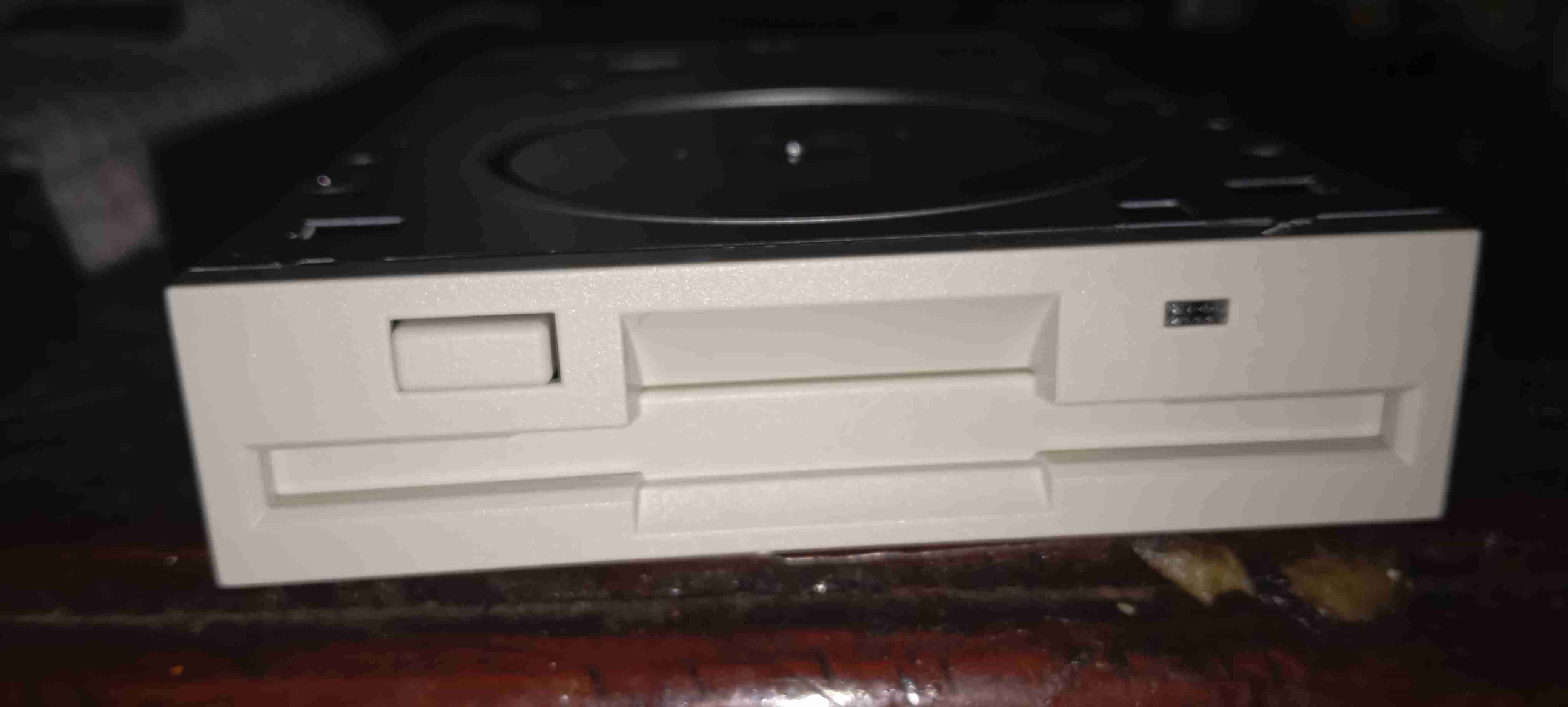 Disquetera Samsung SFD-321B/LEB 3.5" semi nuevo - miniatura 4