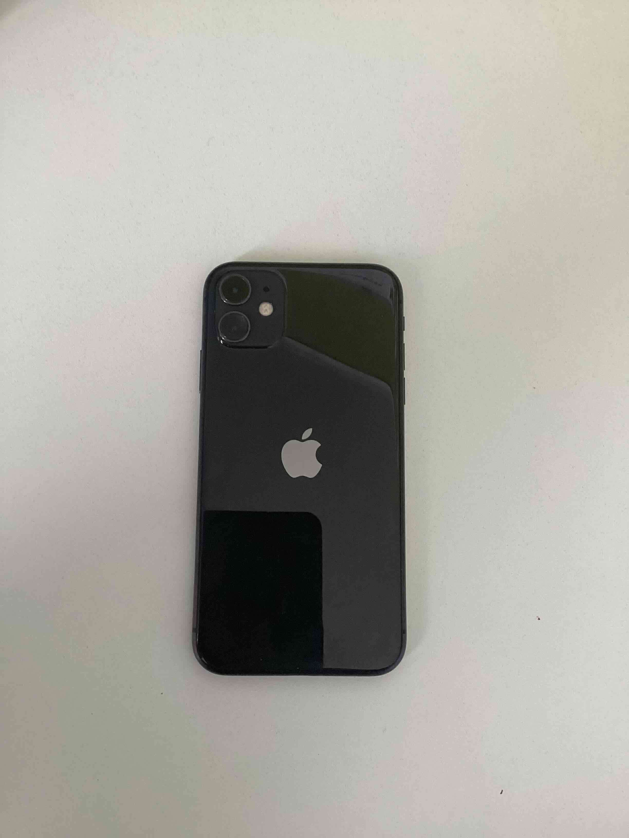 iPhone 11 negro 64 GB - 2