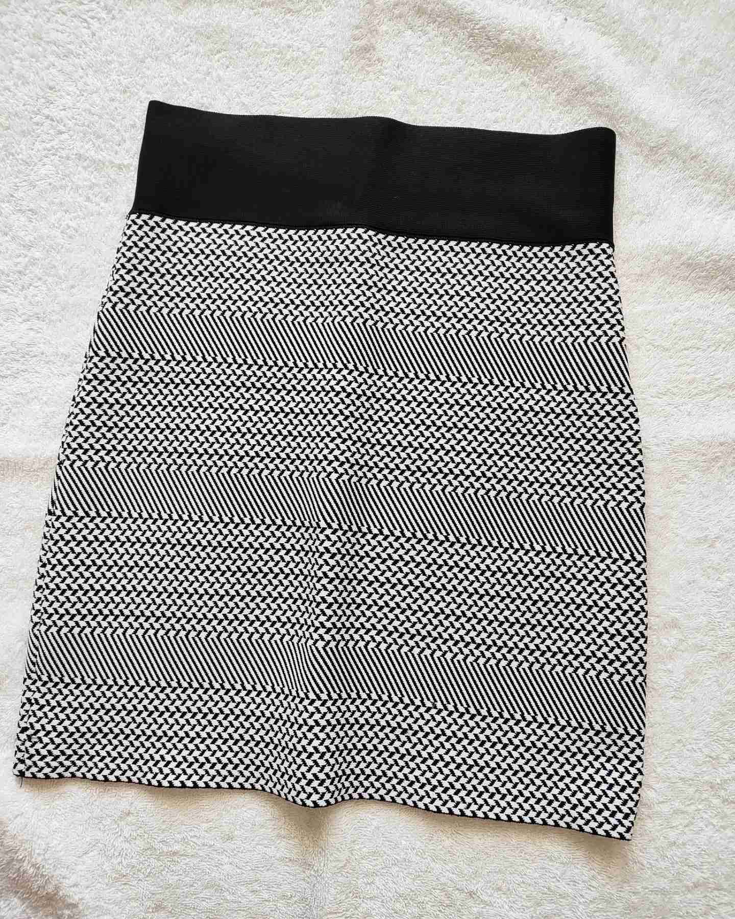 Falda boutique formal - miniatura 2