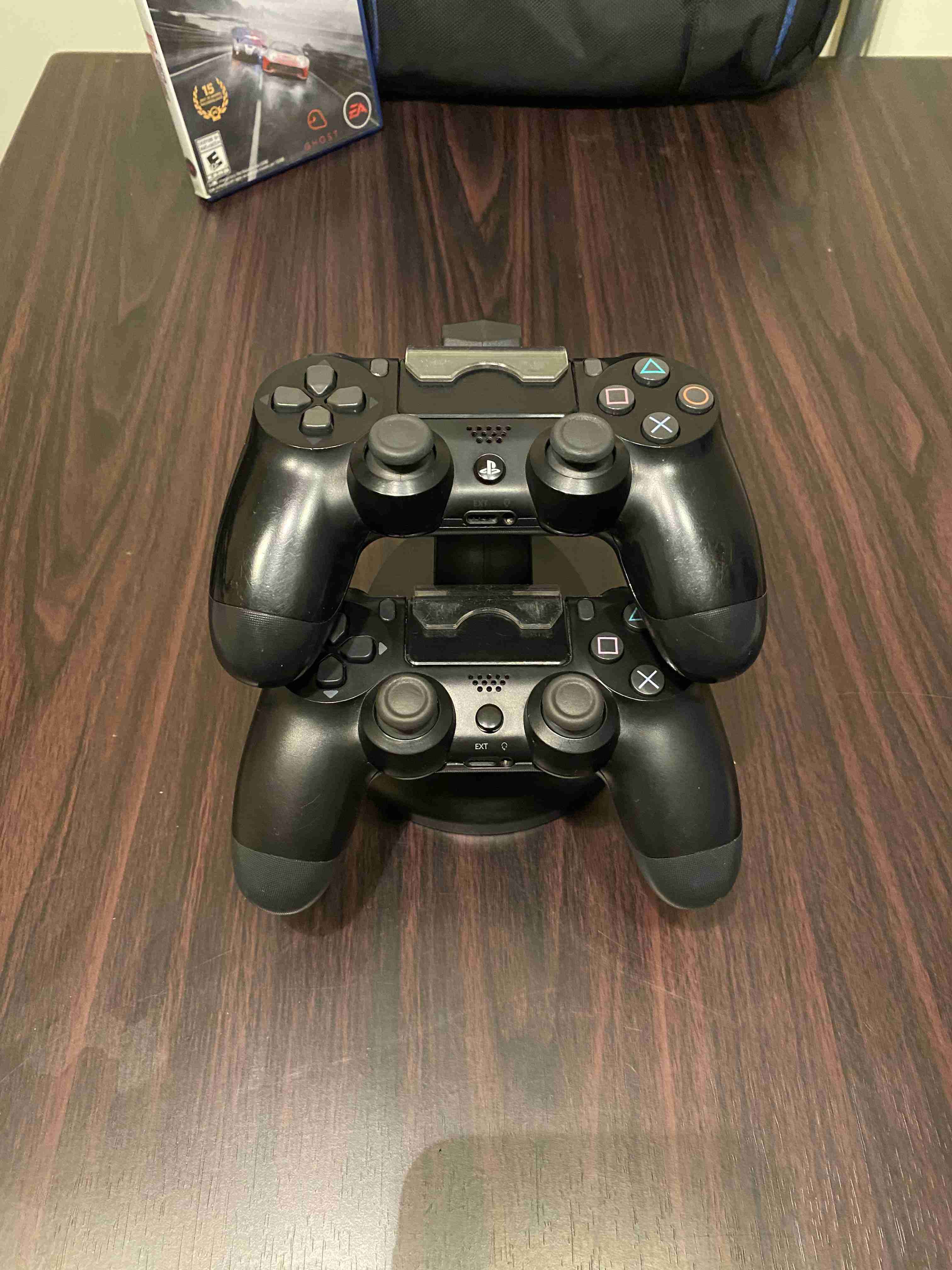 PS4 Slim de 1TB con accesorios y juegos - miniatura 2