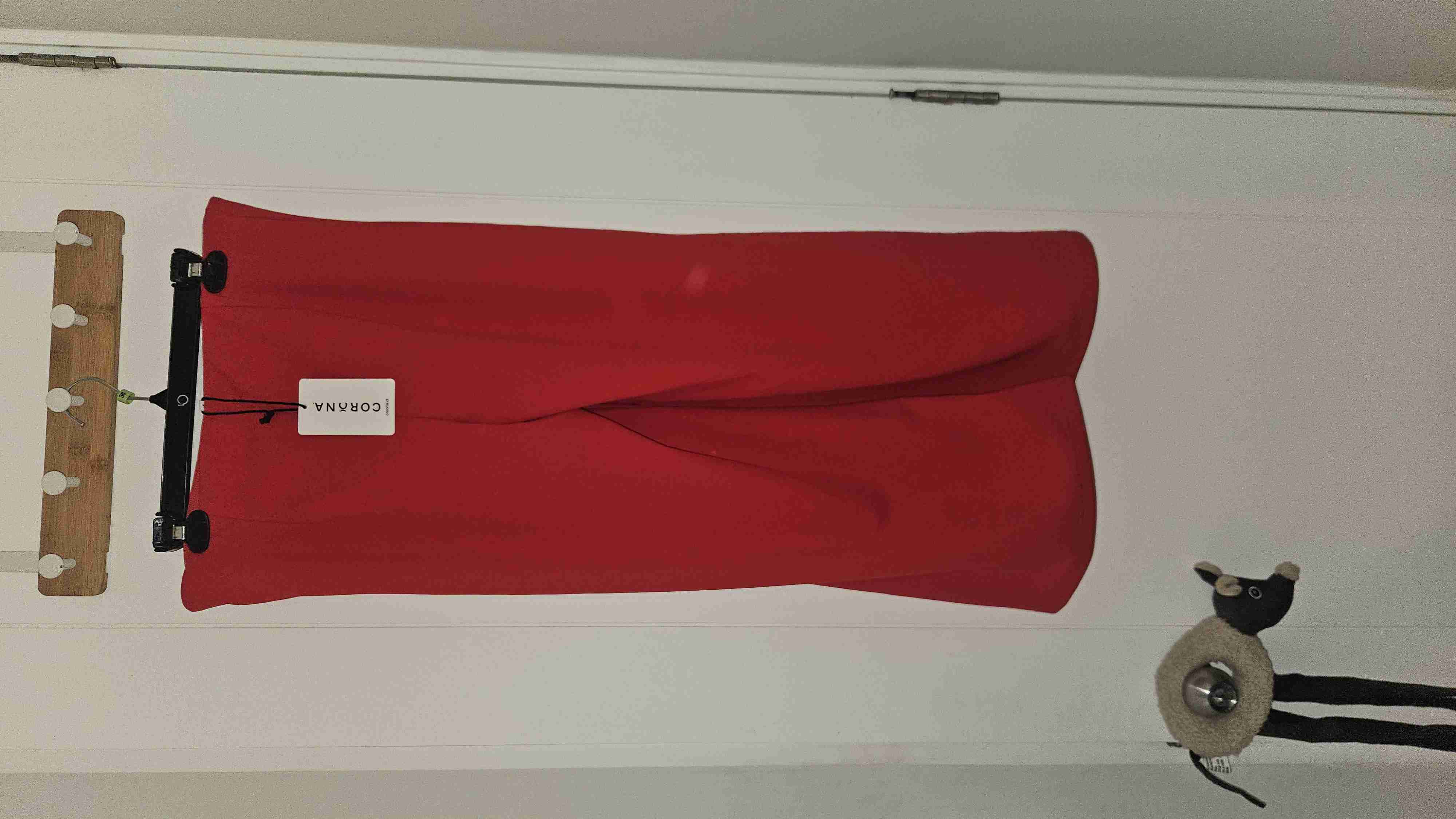 Pantalones rojos de mujer - miniatura 2