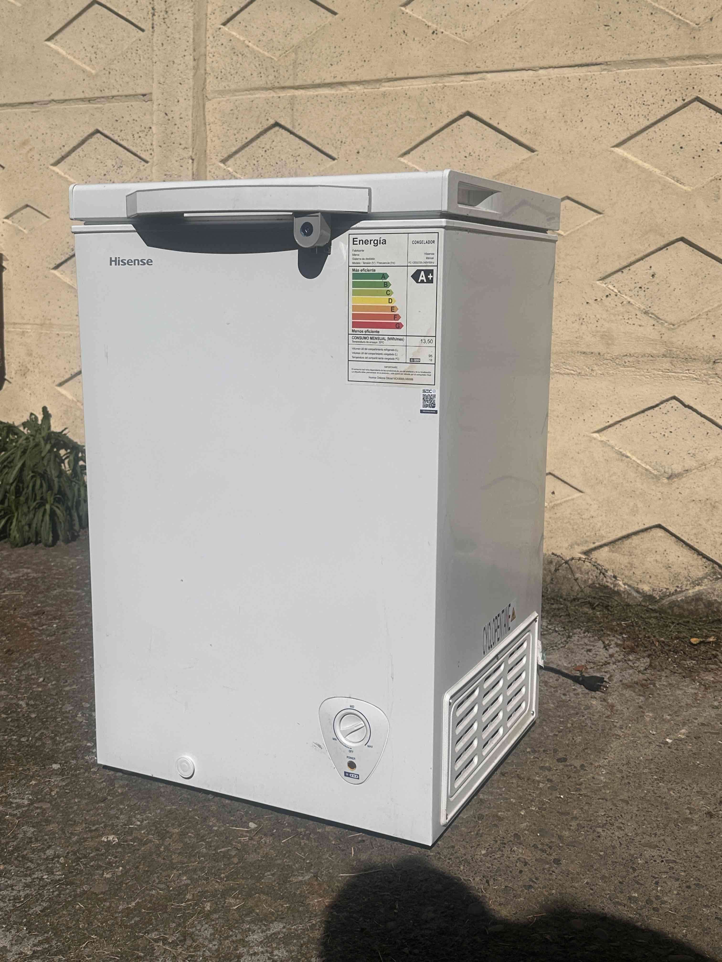 Congelador Hisense blanco compacto - miniatura 4