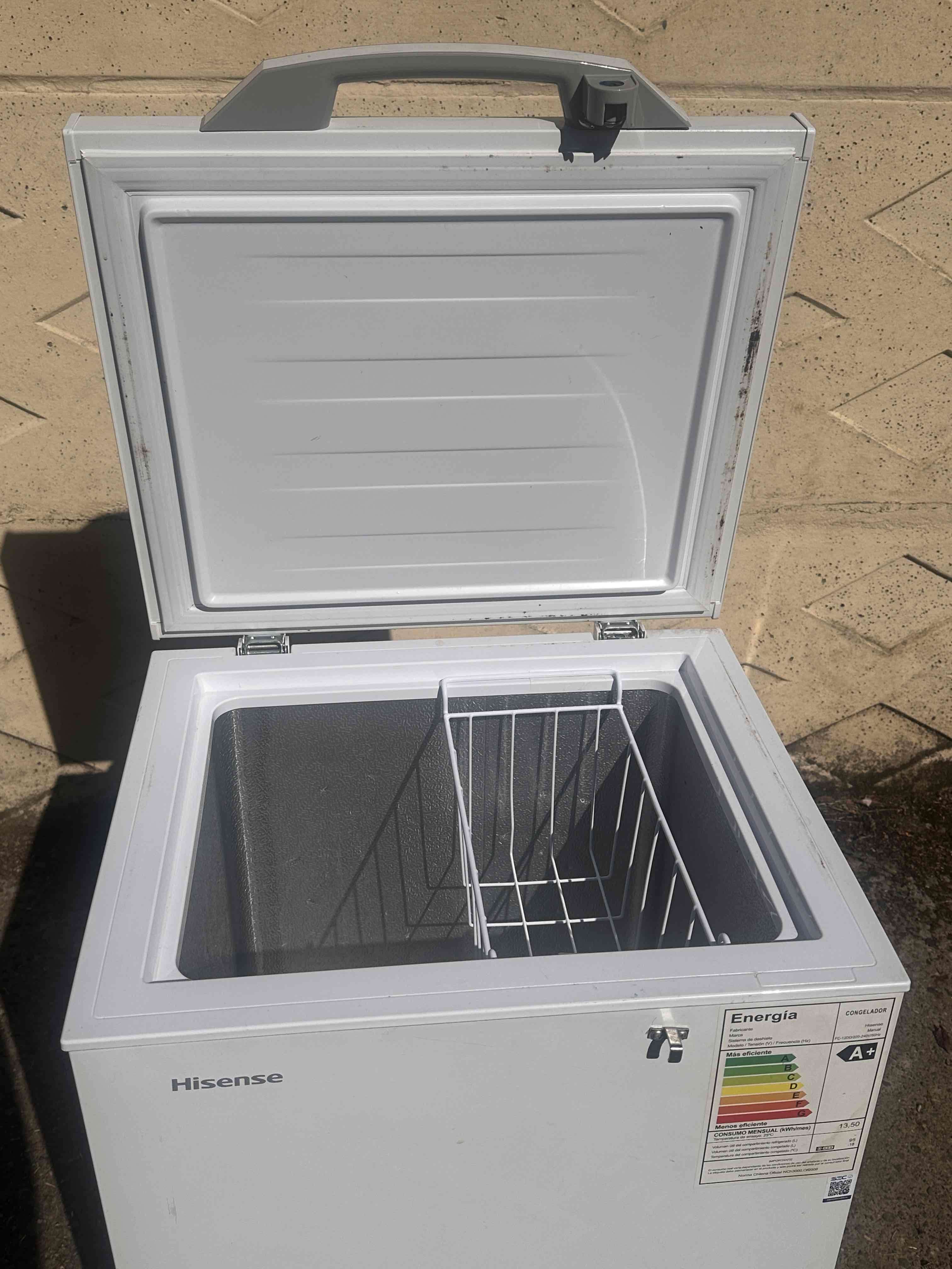 Congelador Hisense blanco compacto - miniatura 6