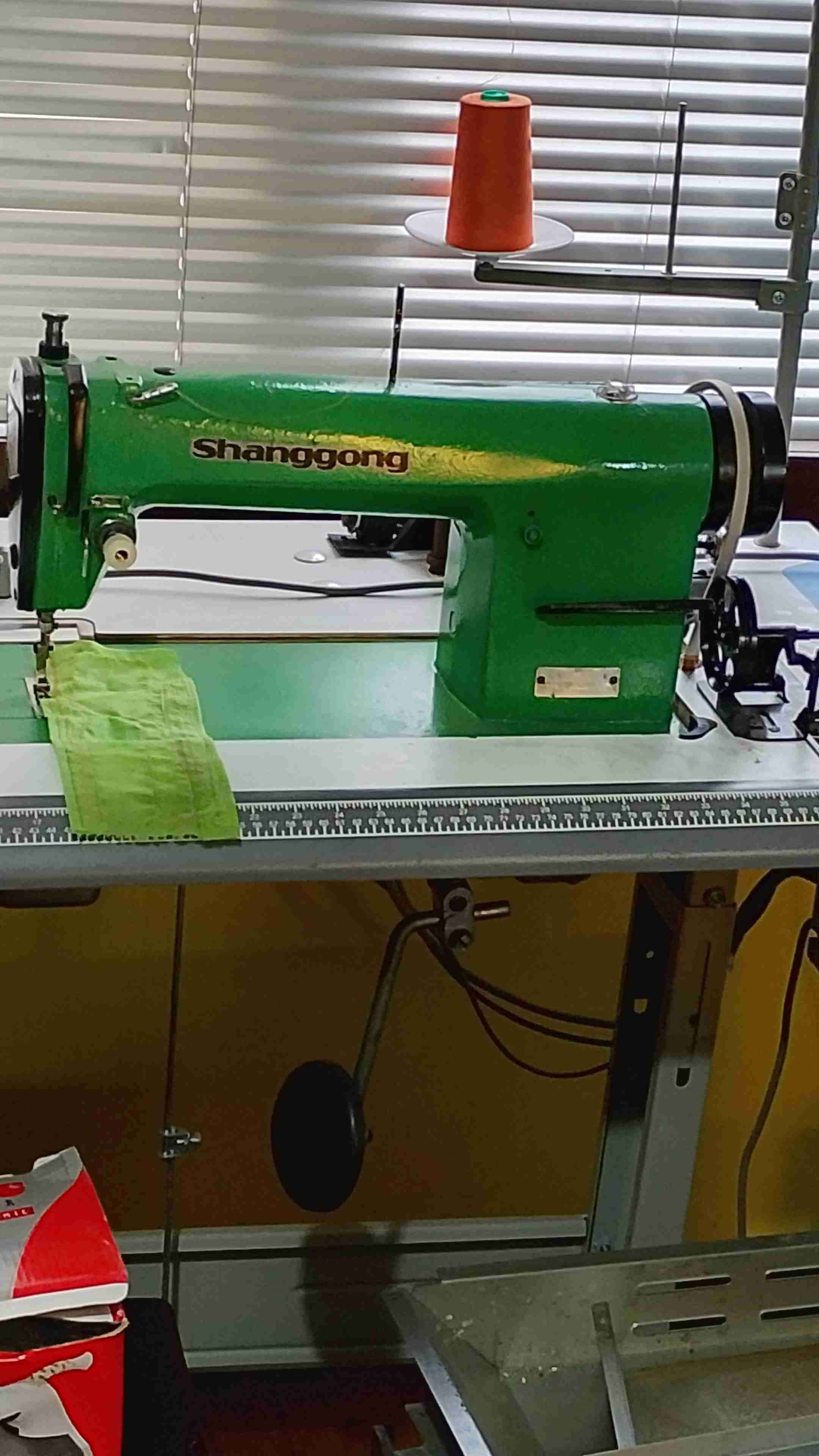 Máquina de coser Recta Industrial - miniatura 2