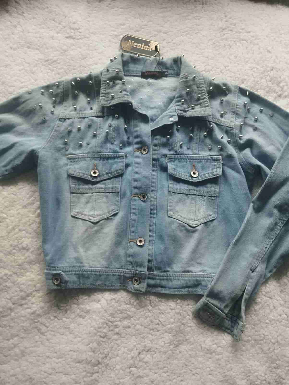 Chaqueta de mezclilla con tachas - 1