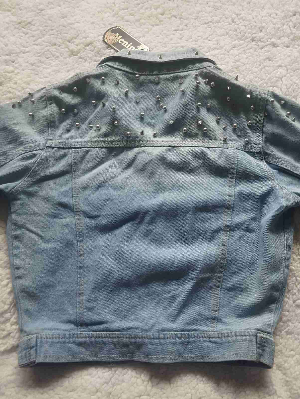 Chaqueta de mezclilla con tachas - 2