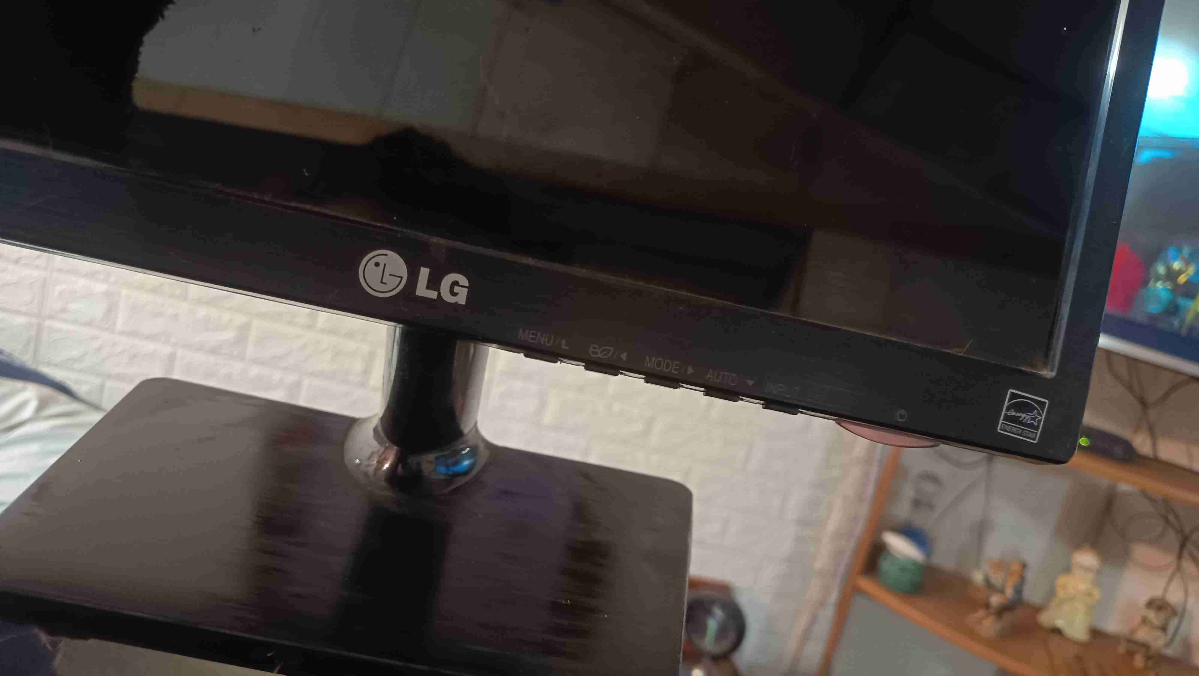 Monitor LG Flatron 1942 - 4