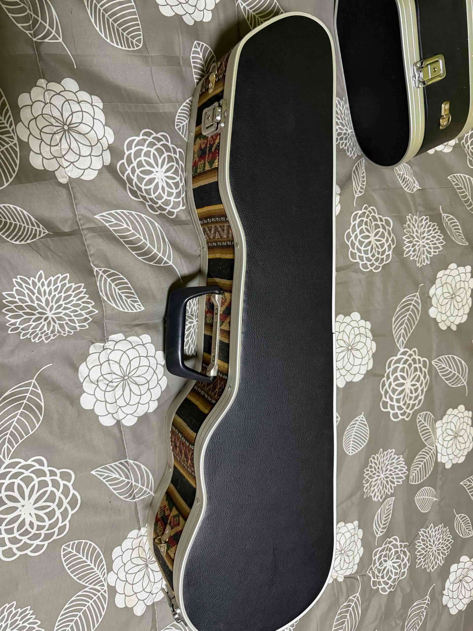 Charango electroacústico Quispe Torres - 2