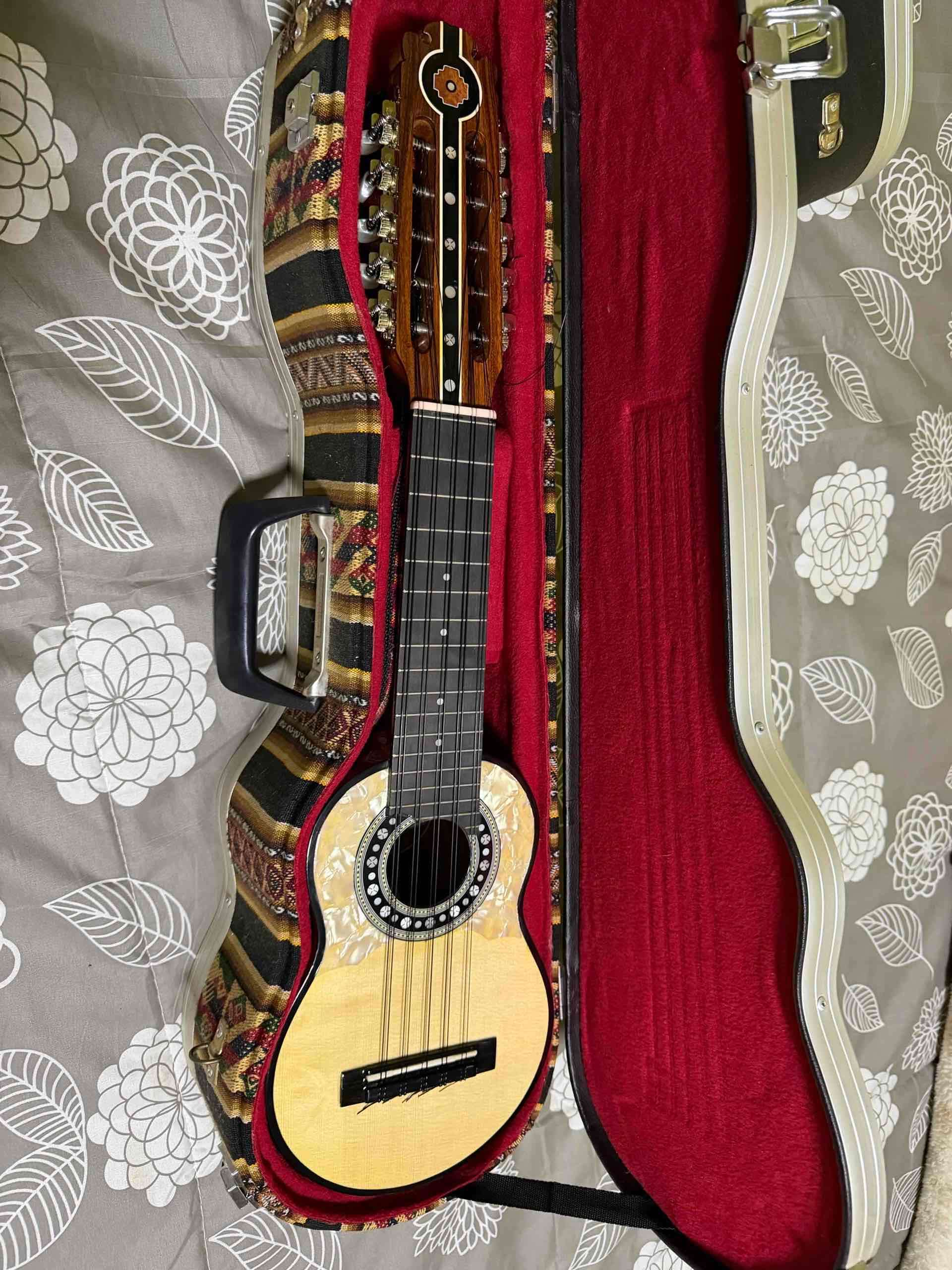 Charango electroacústico Quispe Torres - 5