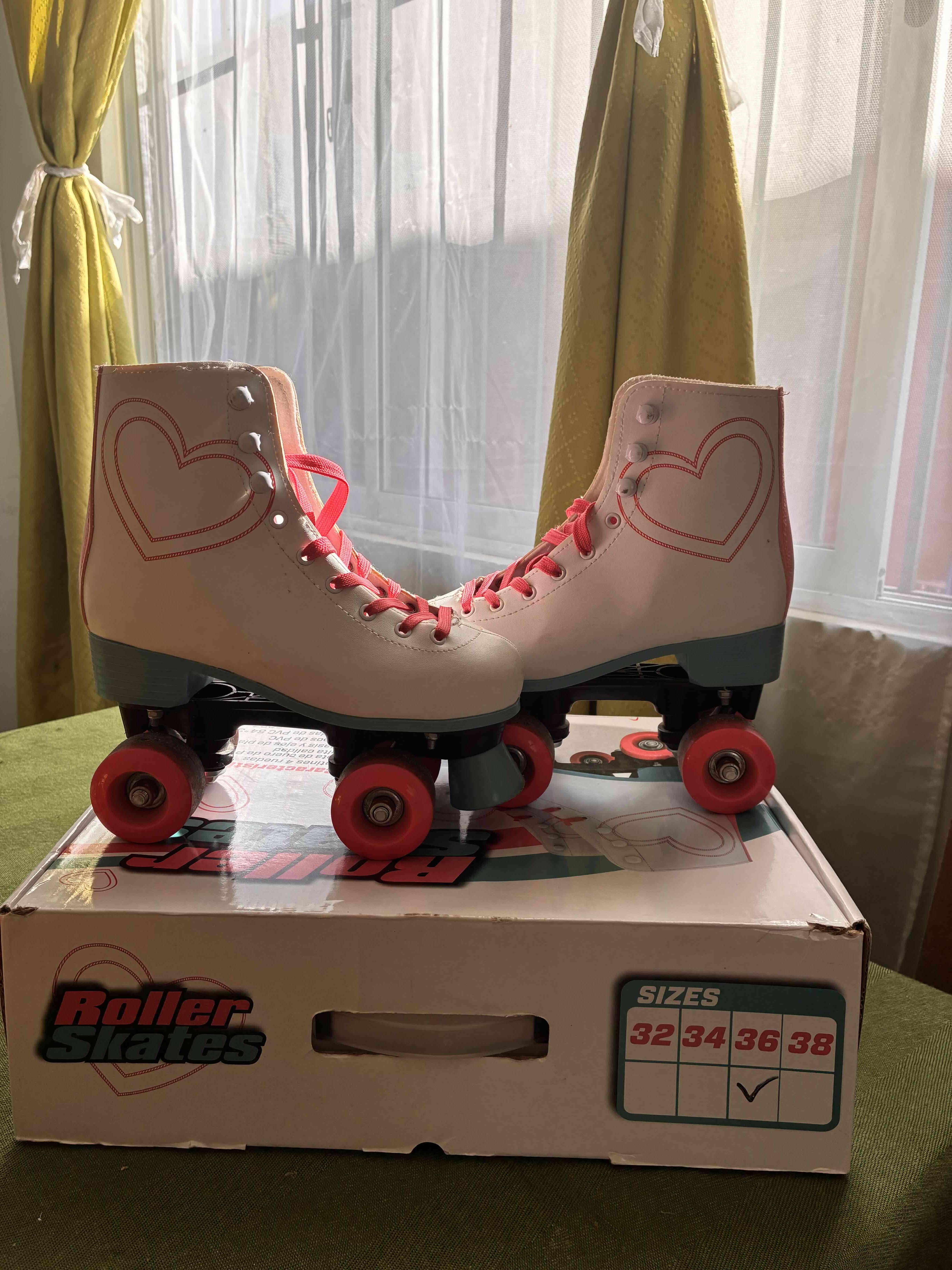 Patines de cuatro ruedas blancos N 35/36 - 1