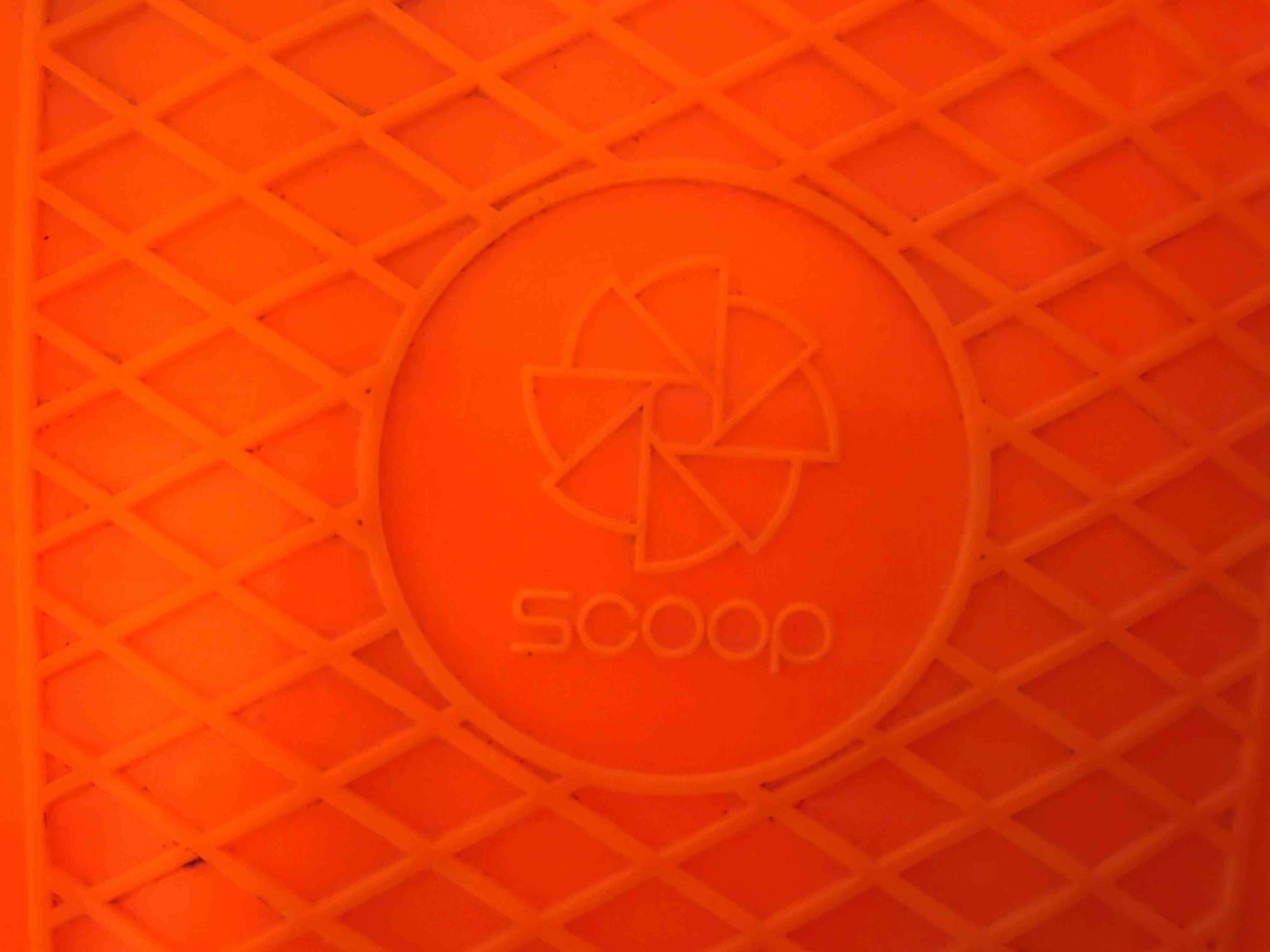 Skateboard naranja pequeño - miniatura 3