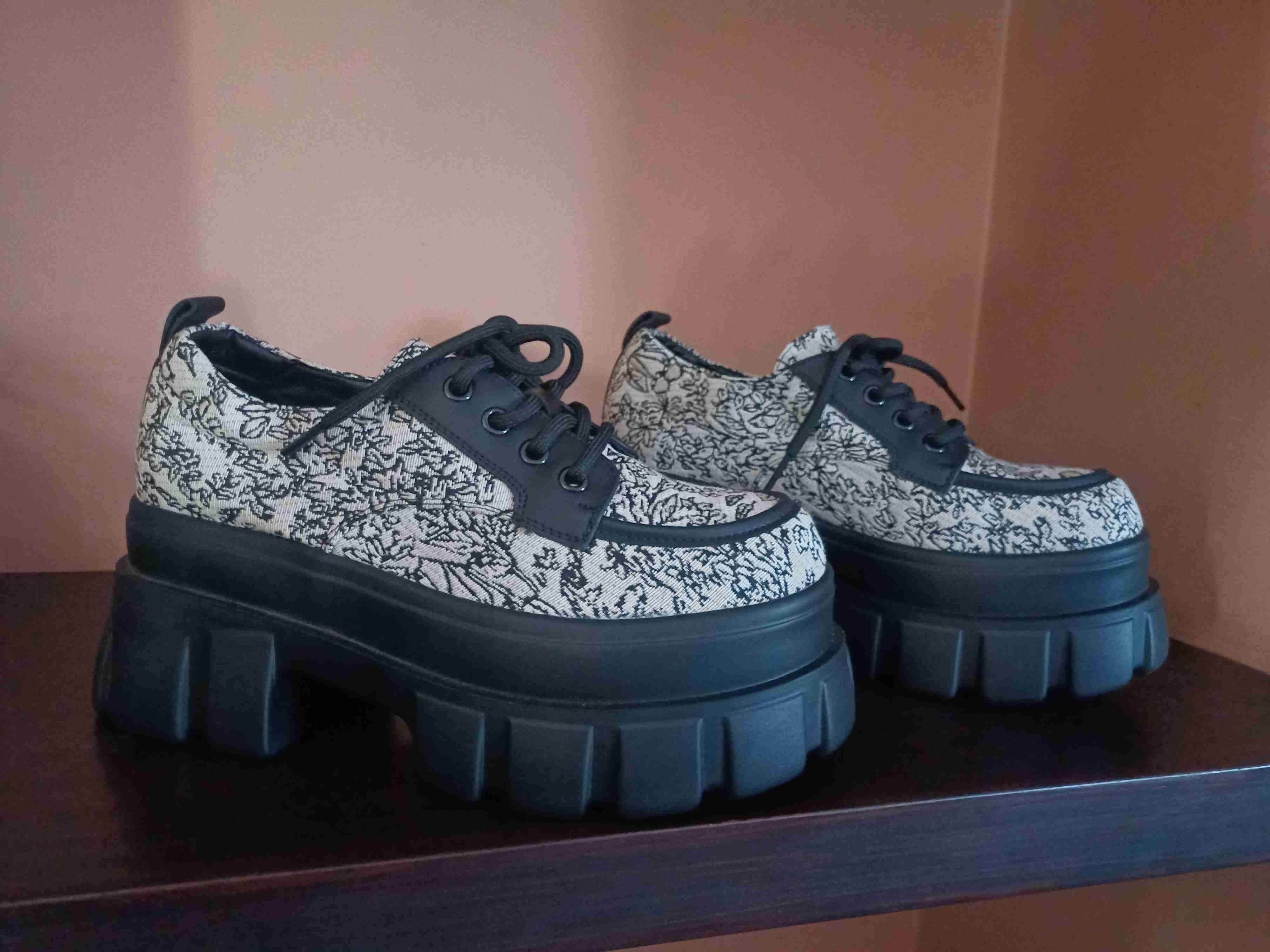 Zapatos plataforma estampados - miniatura 2