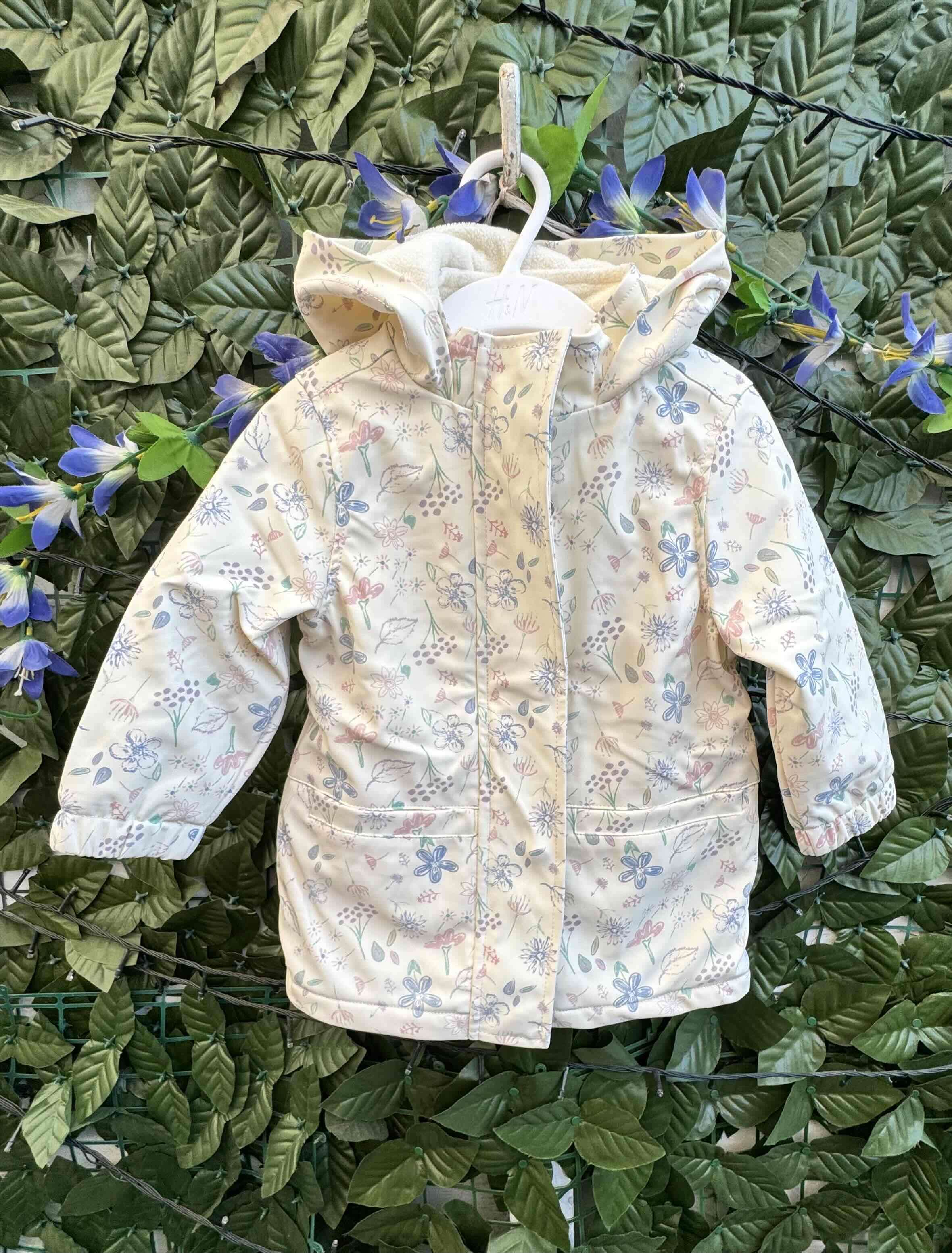 Abrigo infantil floral beige - miniatura 2