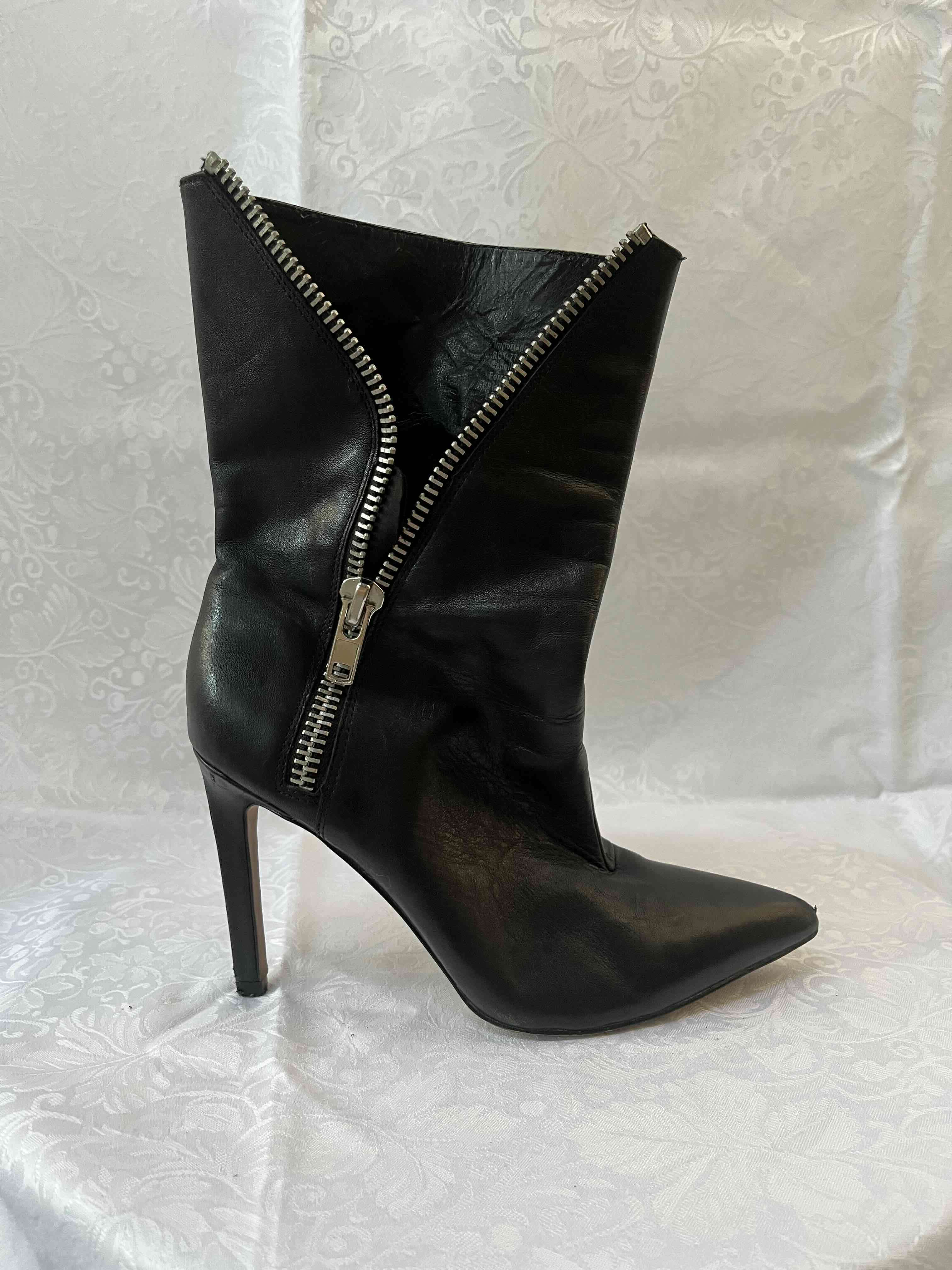 Botas negras con cierre - miniatura 2