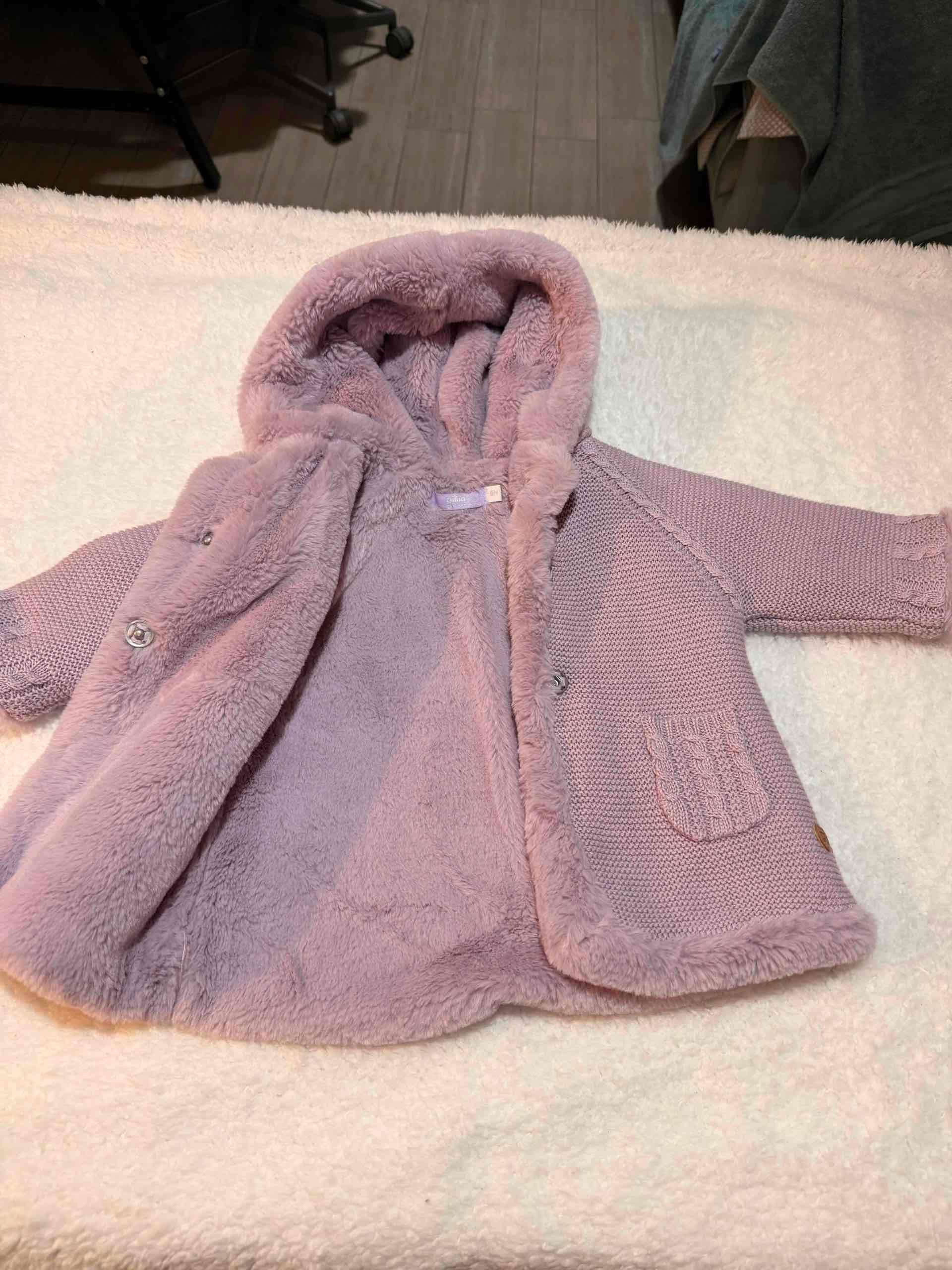 Abrigo rosado para bebé con capucha - miniatura 2