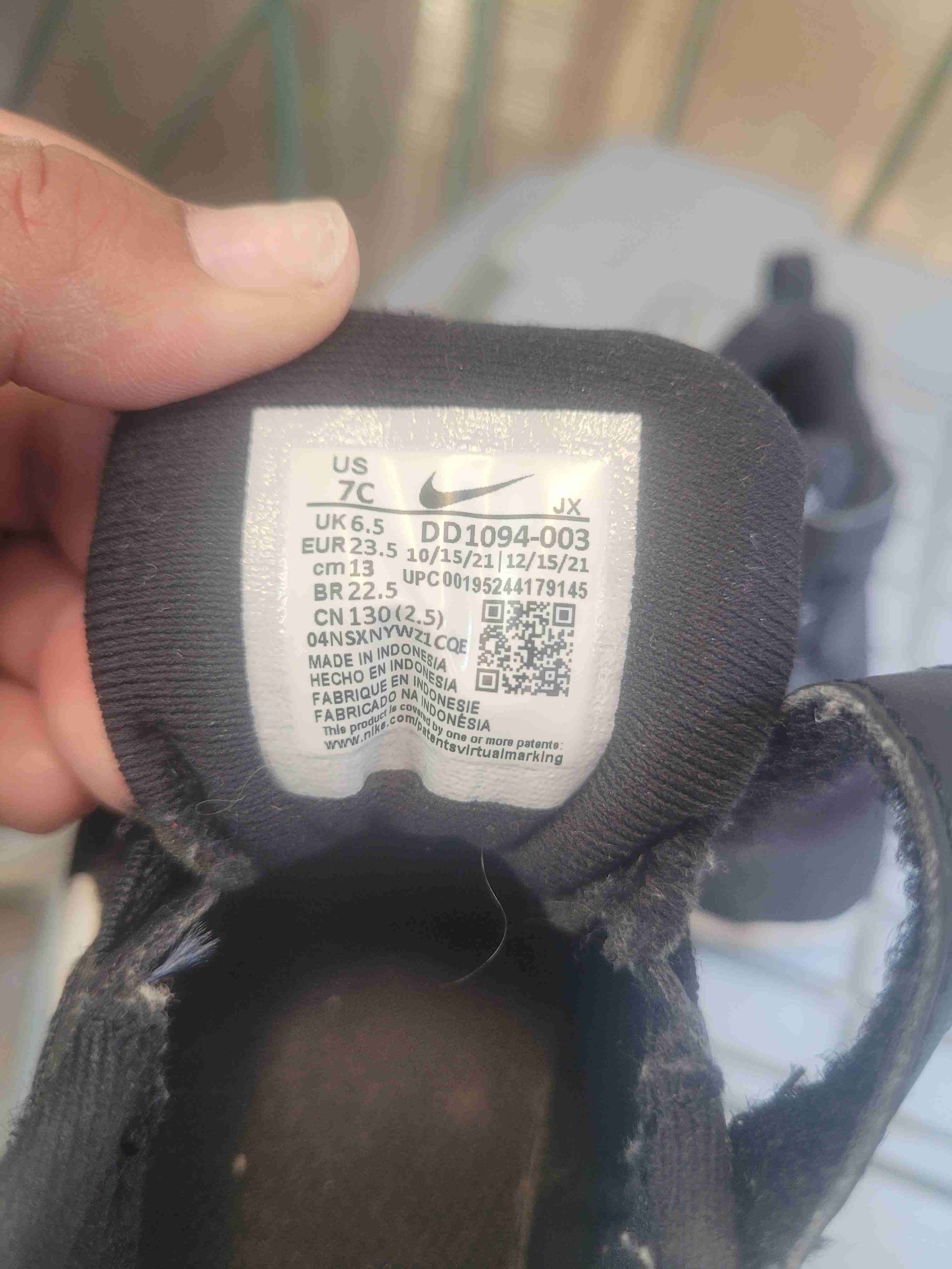 Zapatillas negras deportivas para niños - miniatura 4