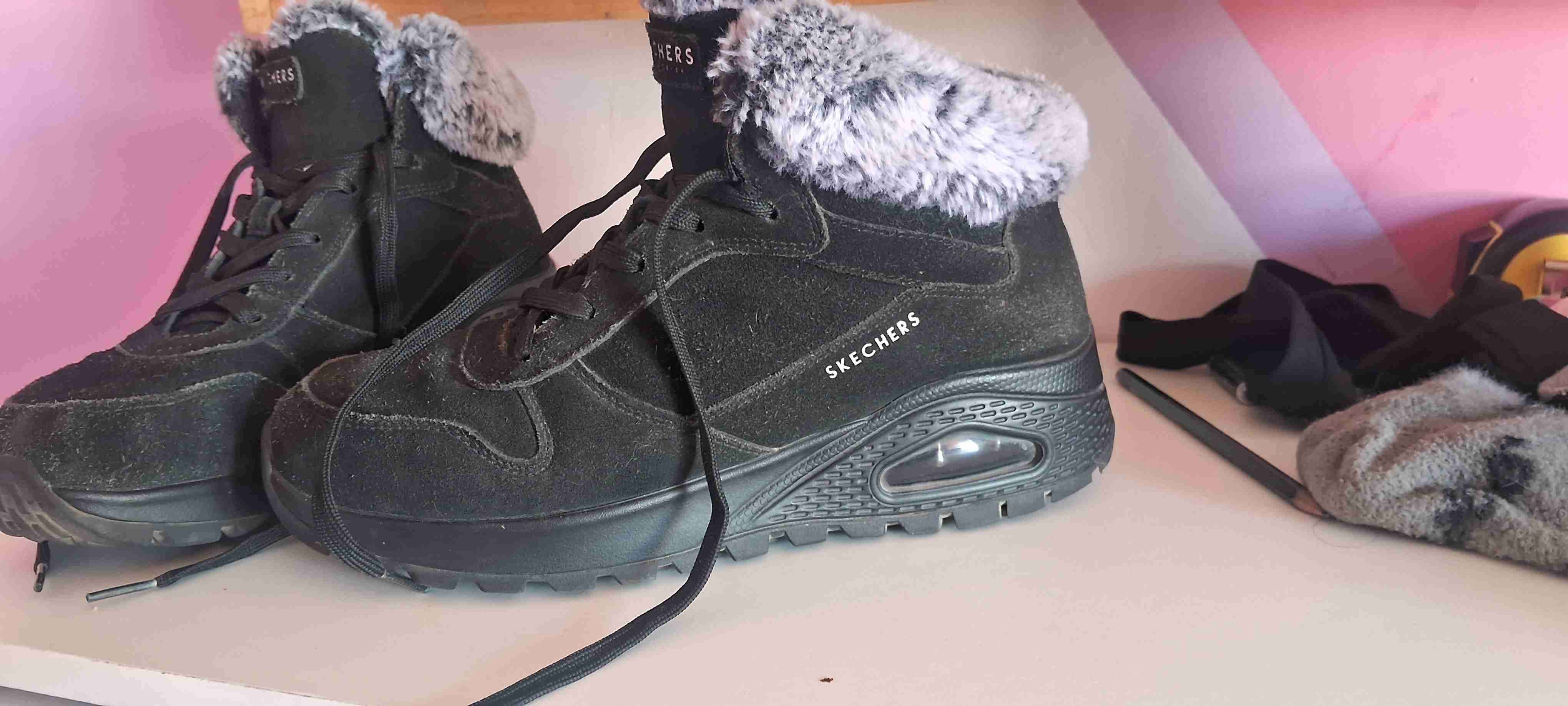 Zapatillas negras Skechers con forro - 2