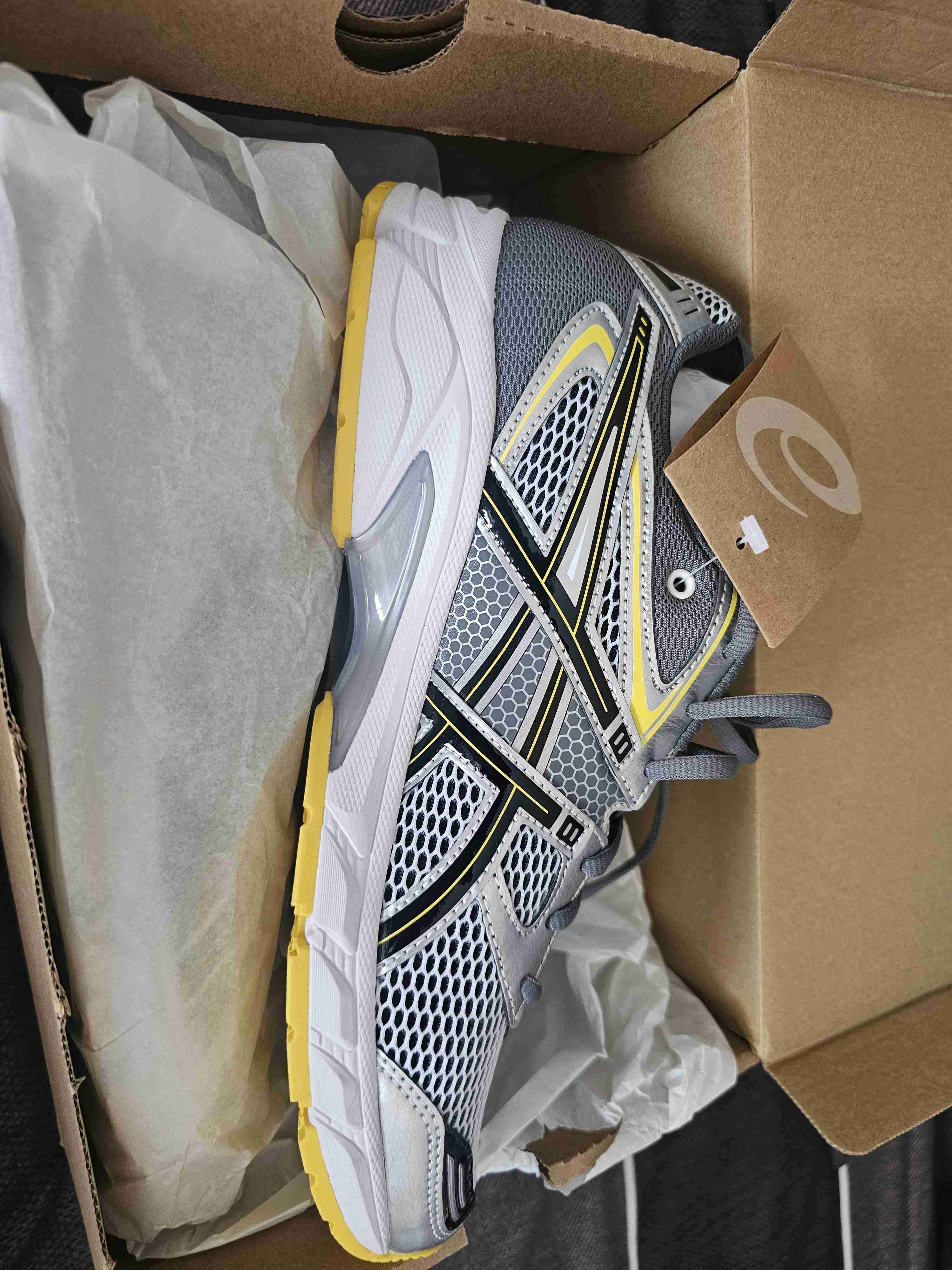 Zapatillas deportivas gris y amarillo - miniatura 5