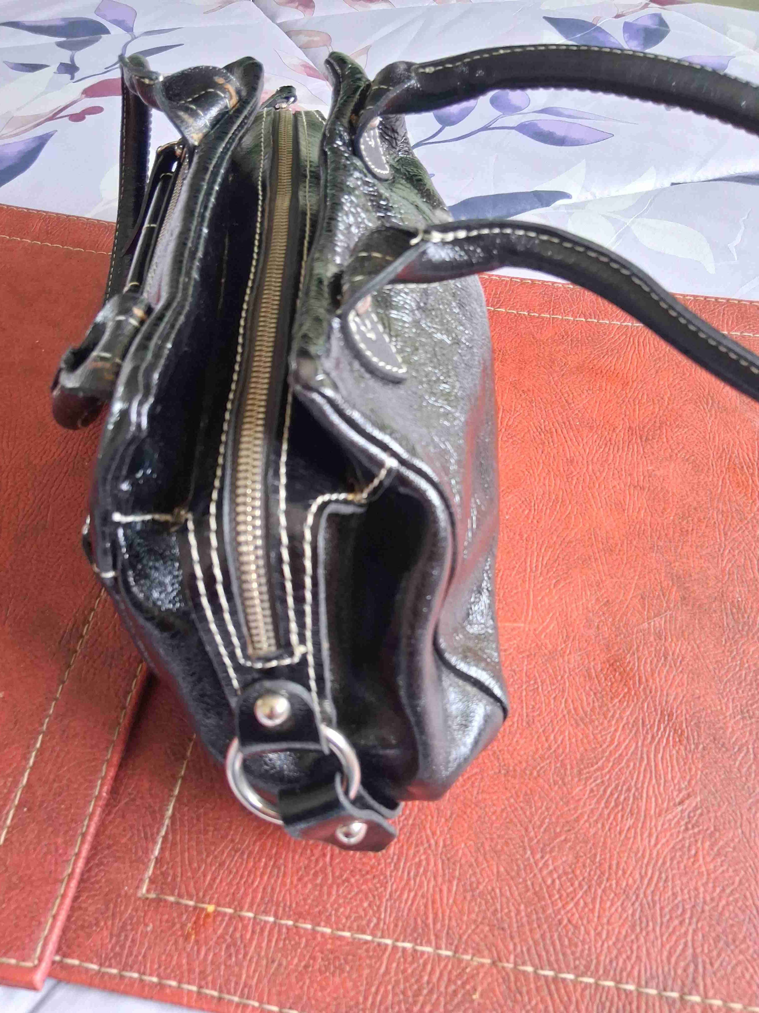 Cartera cuero argentino negra con bolsillos - miniatura 2