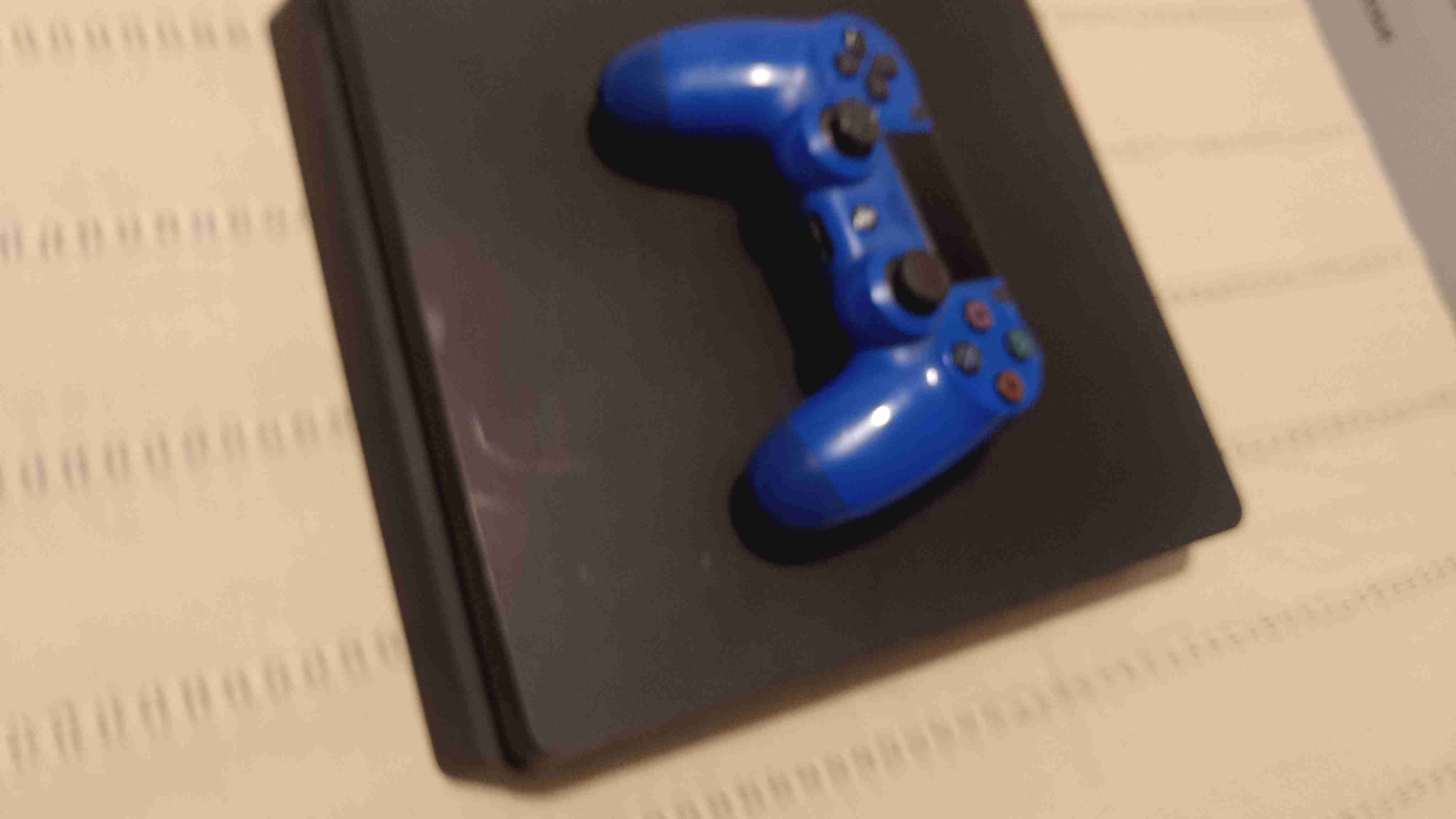 Consola PS4 con Mando - miniatura 4