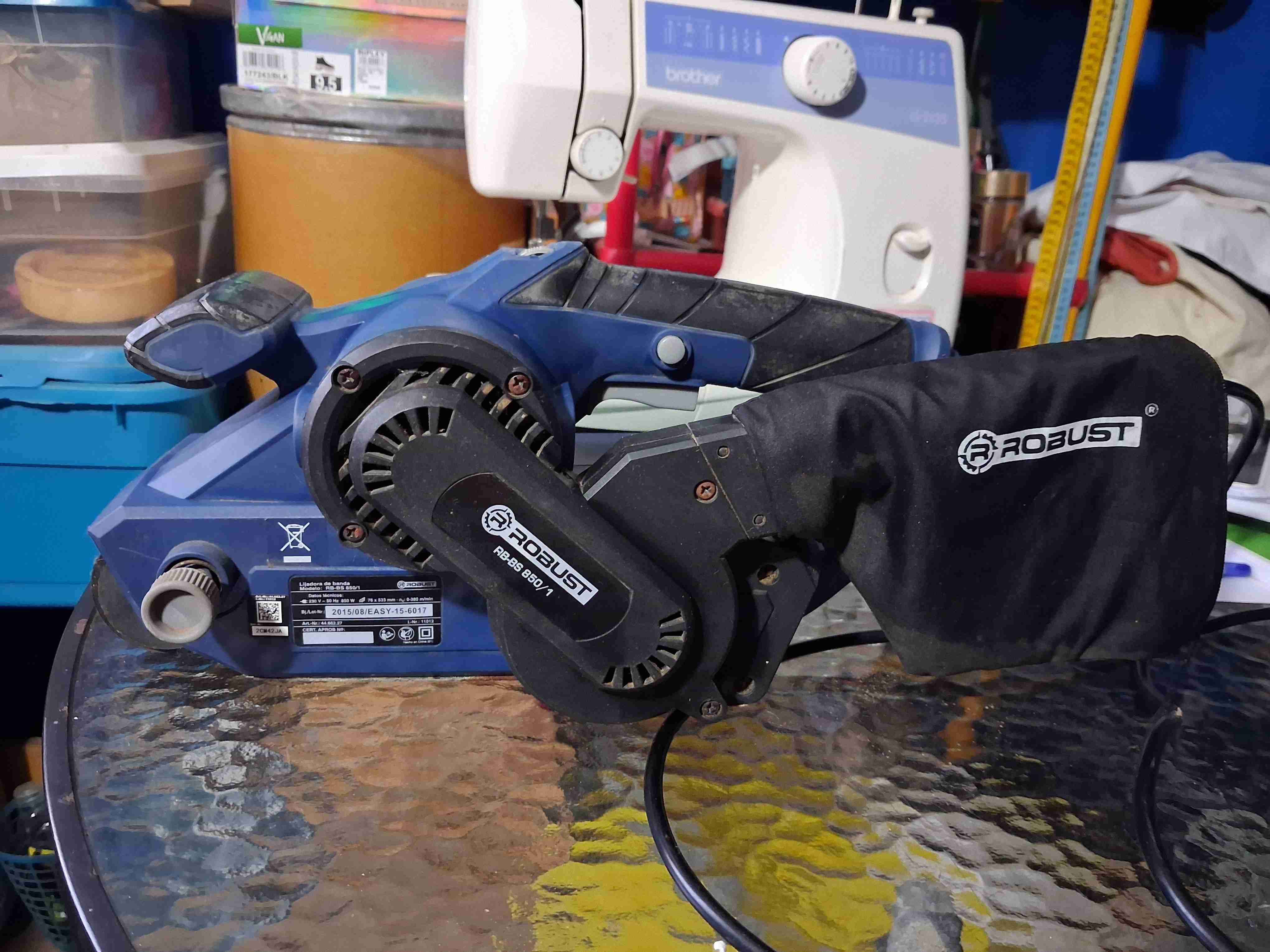 Cepilladora eléctrica azul - miniatura 2