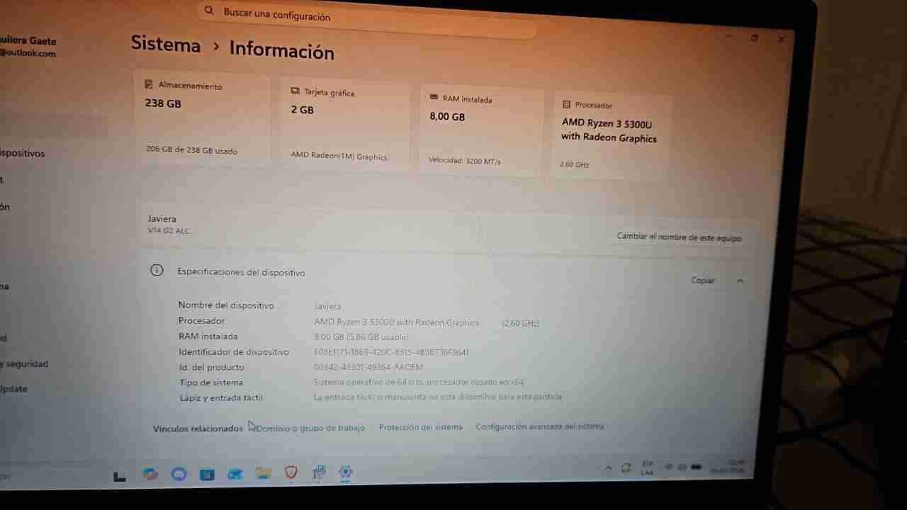 Vendo Notebook Lenovo Ryzen 3, para estudiantes - miniatura 4